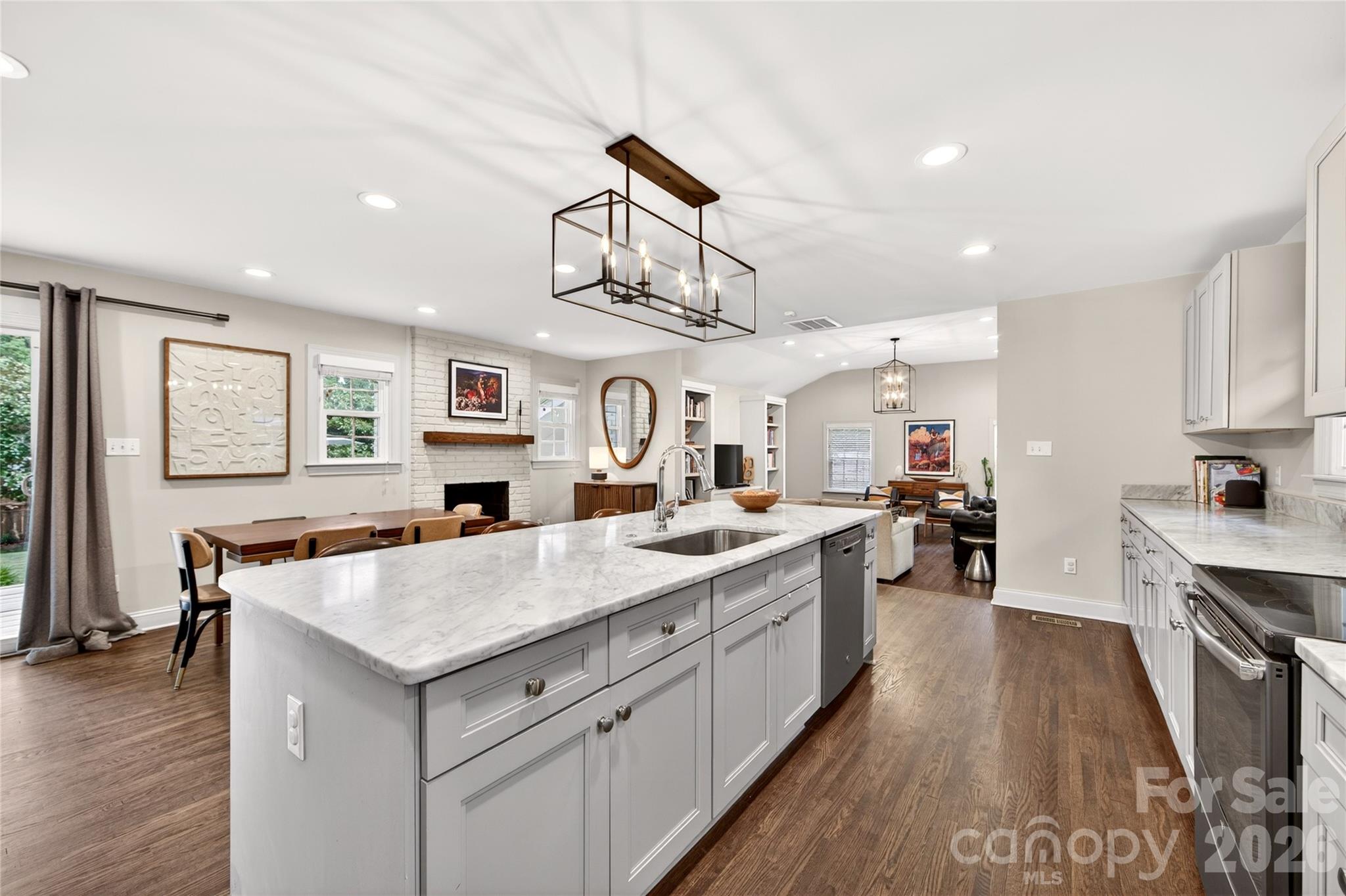 4023 Firethorne Road — Charlotte