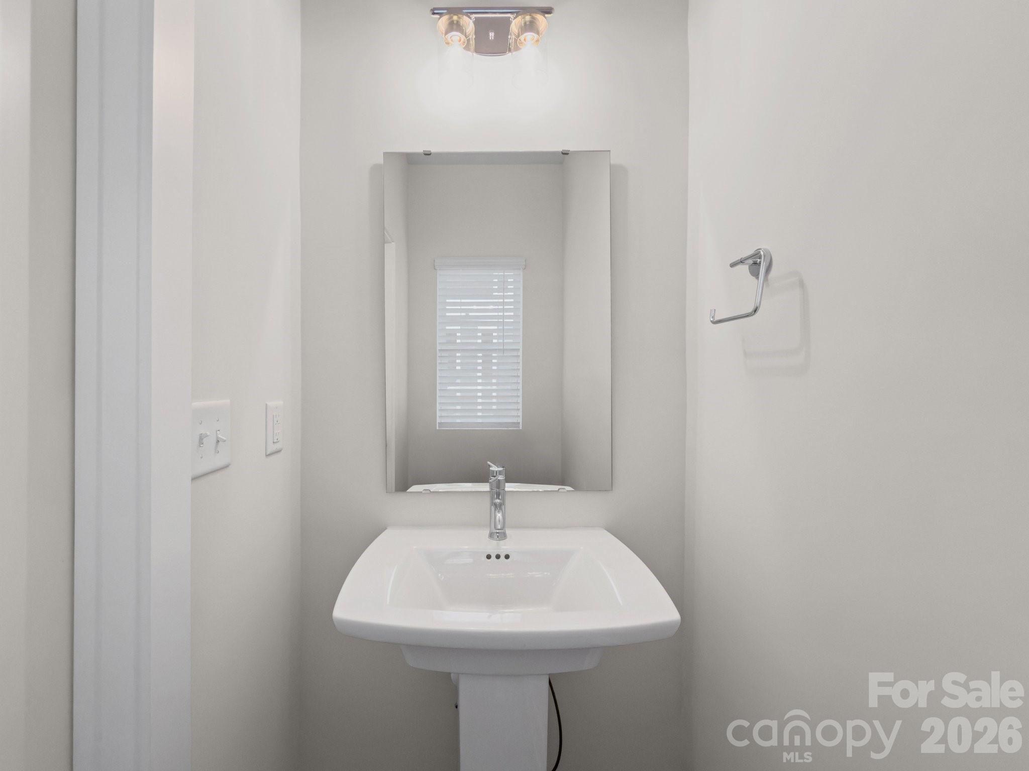 5003 York Park Lane — Charlotte