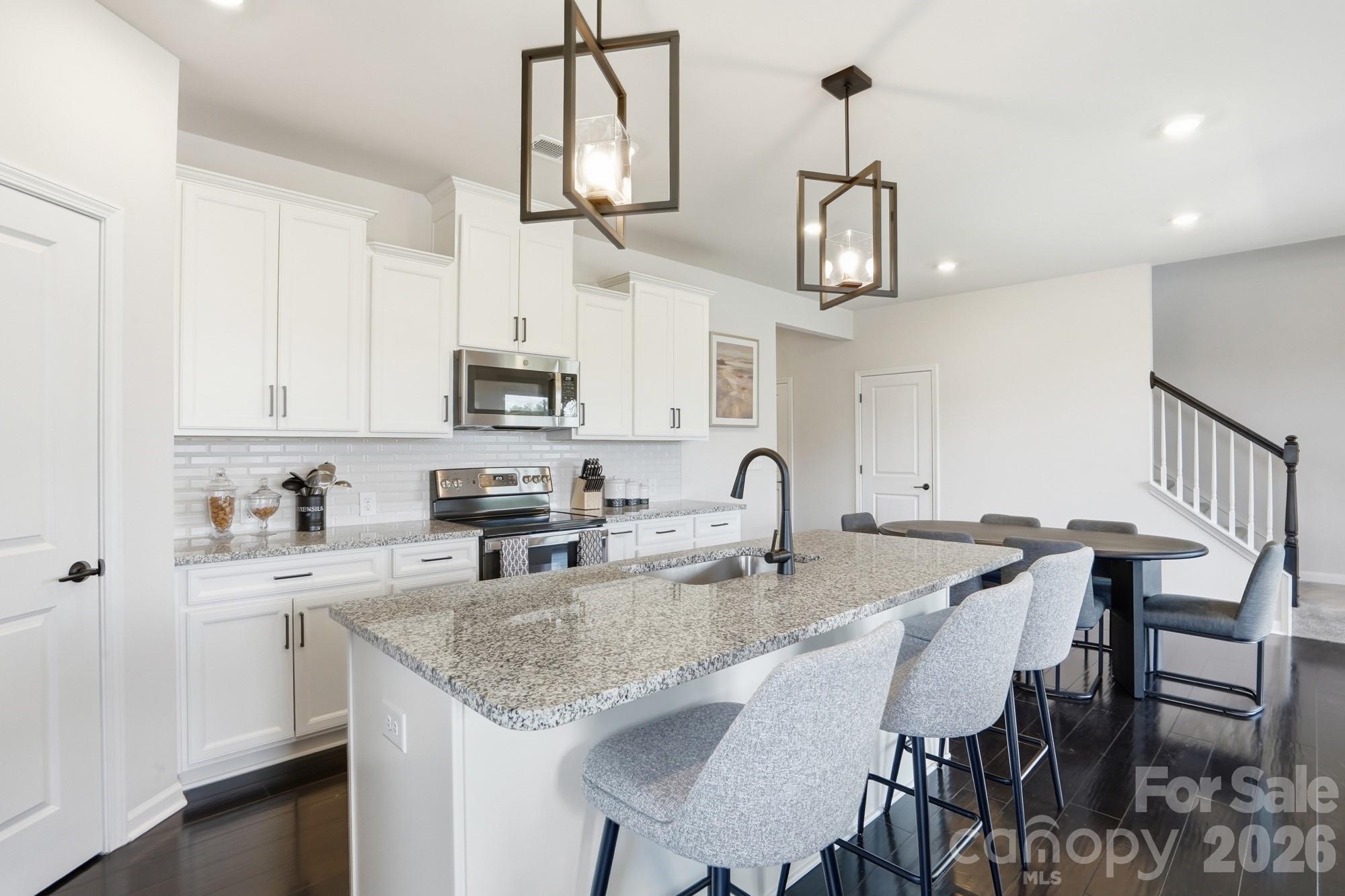 16043 River Tree Lane — Charlotte