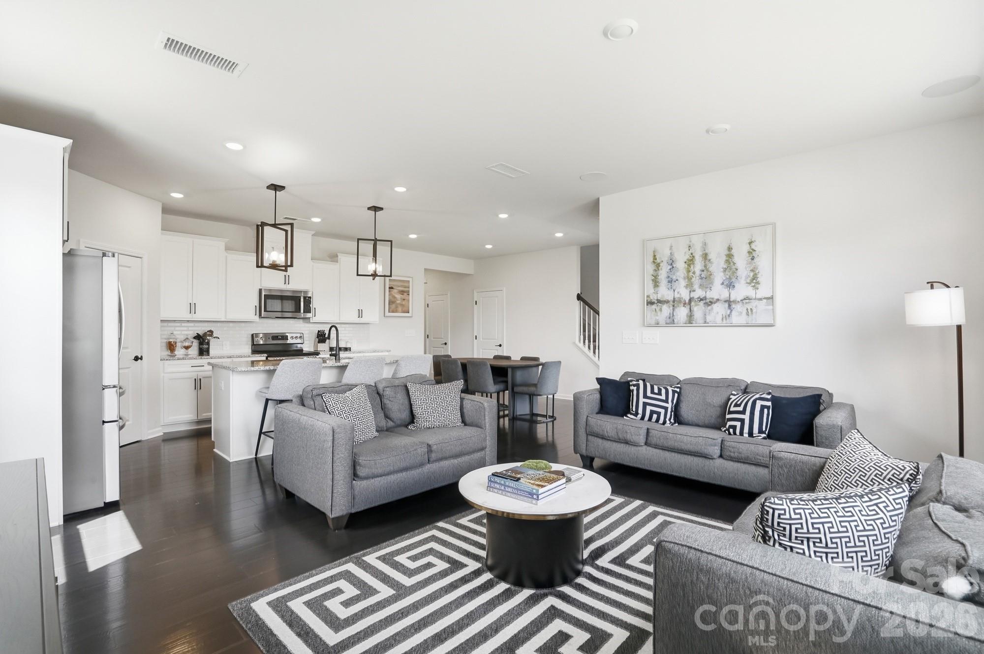 16043 River Tree Lane — Charlotte
