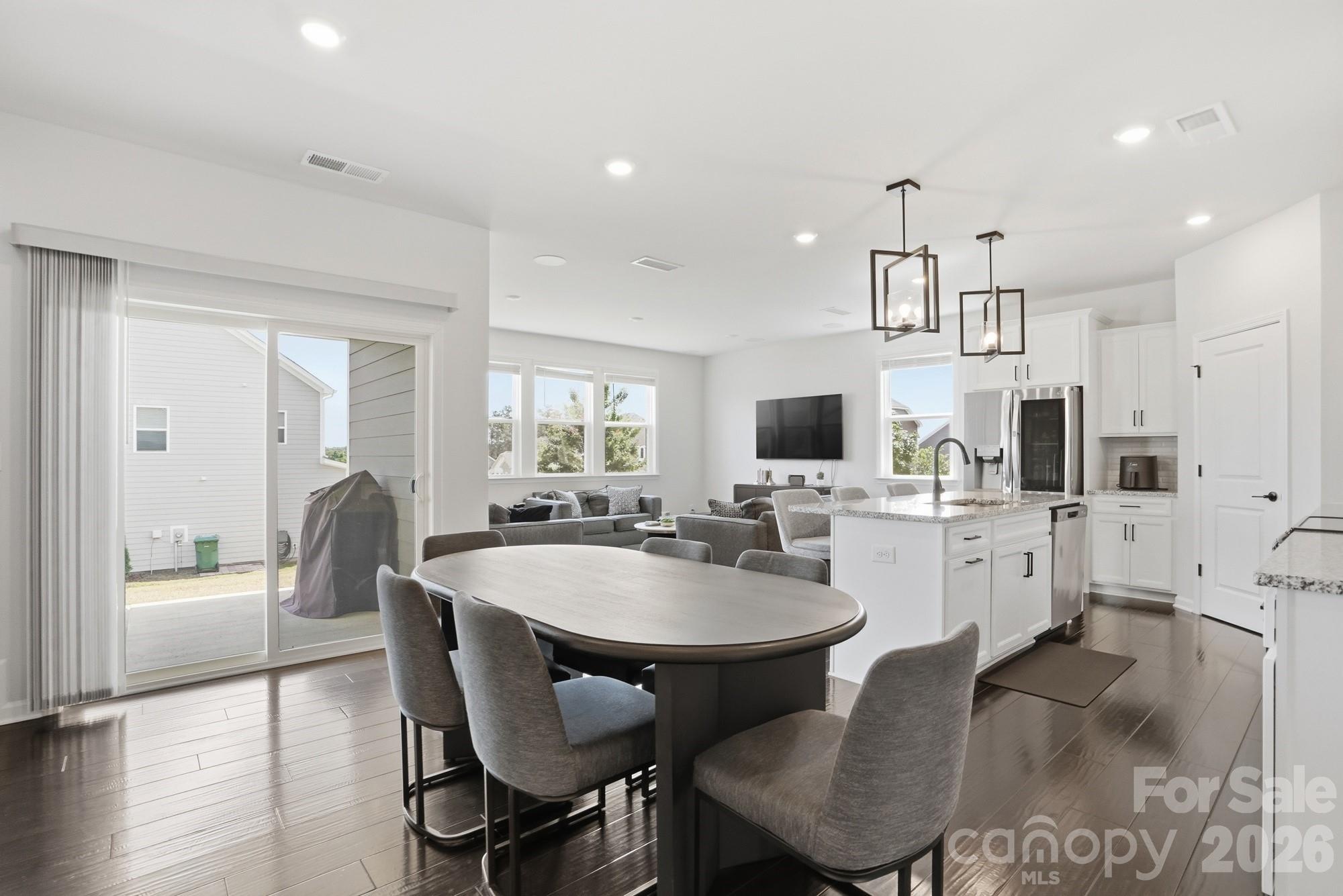 16043 River Tree Lane — Charlotte
