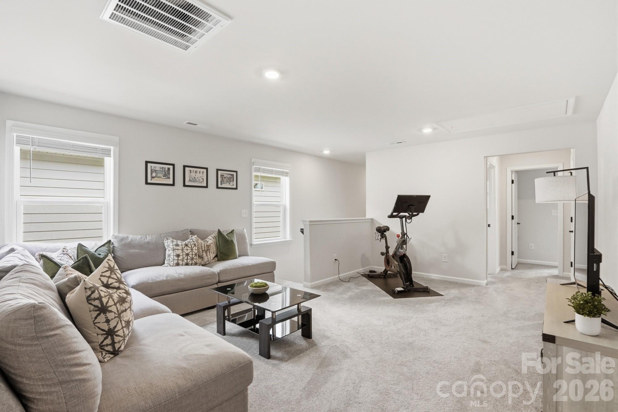 16043 River Tree Lane — Charlotte