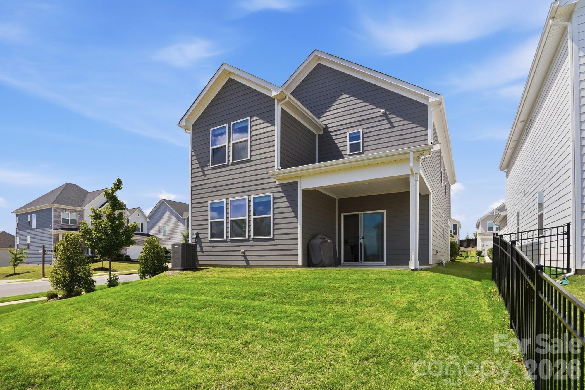 16043 River Tree Lane — Charlotte