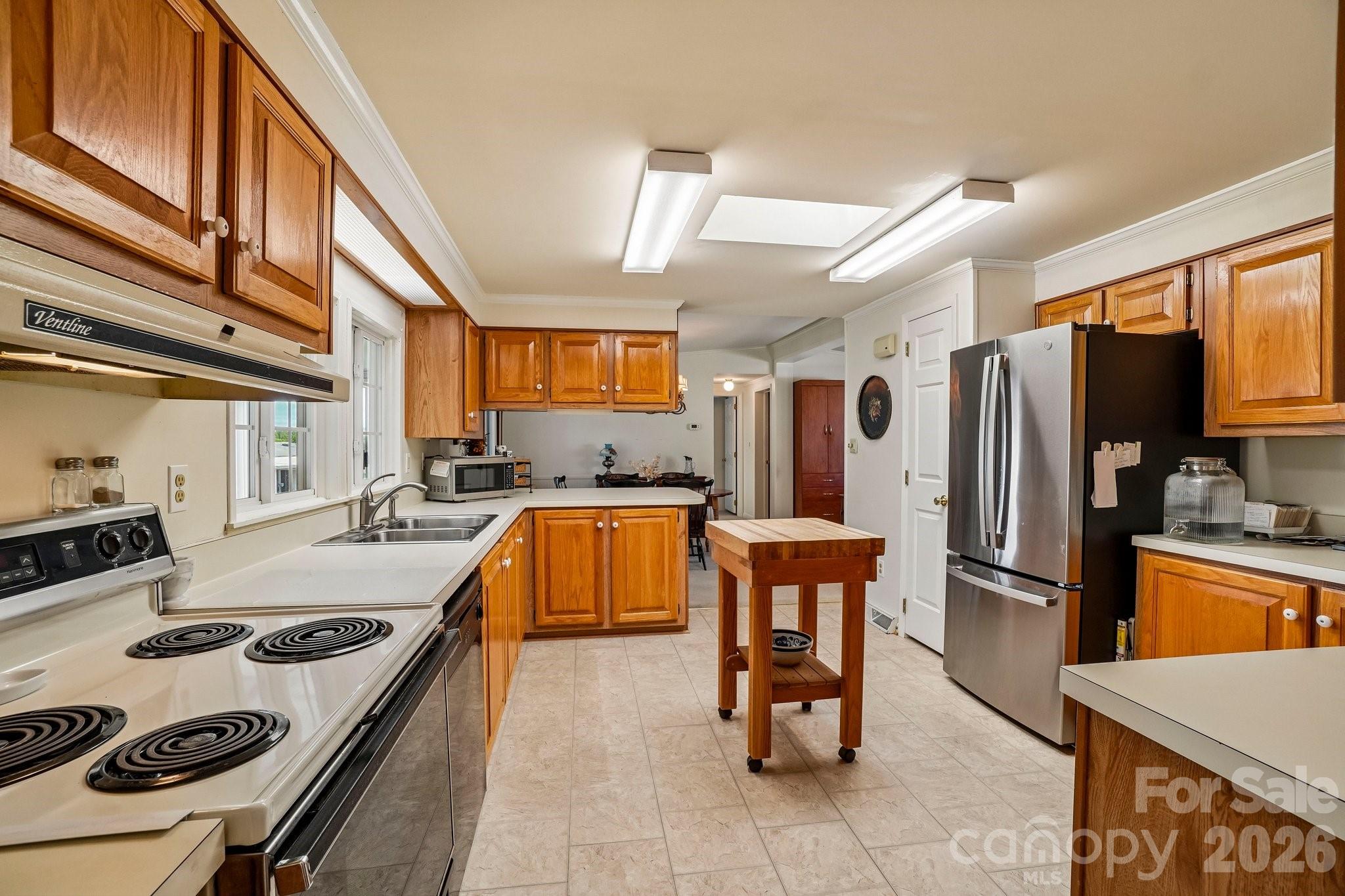 10 N June Lane — Hendersonville