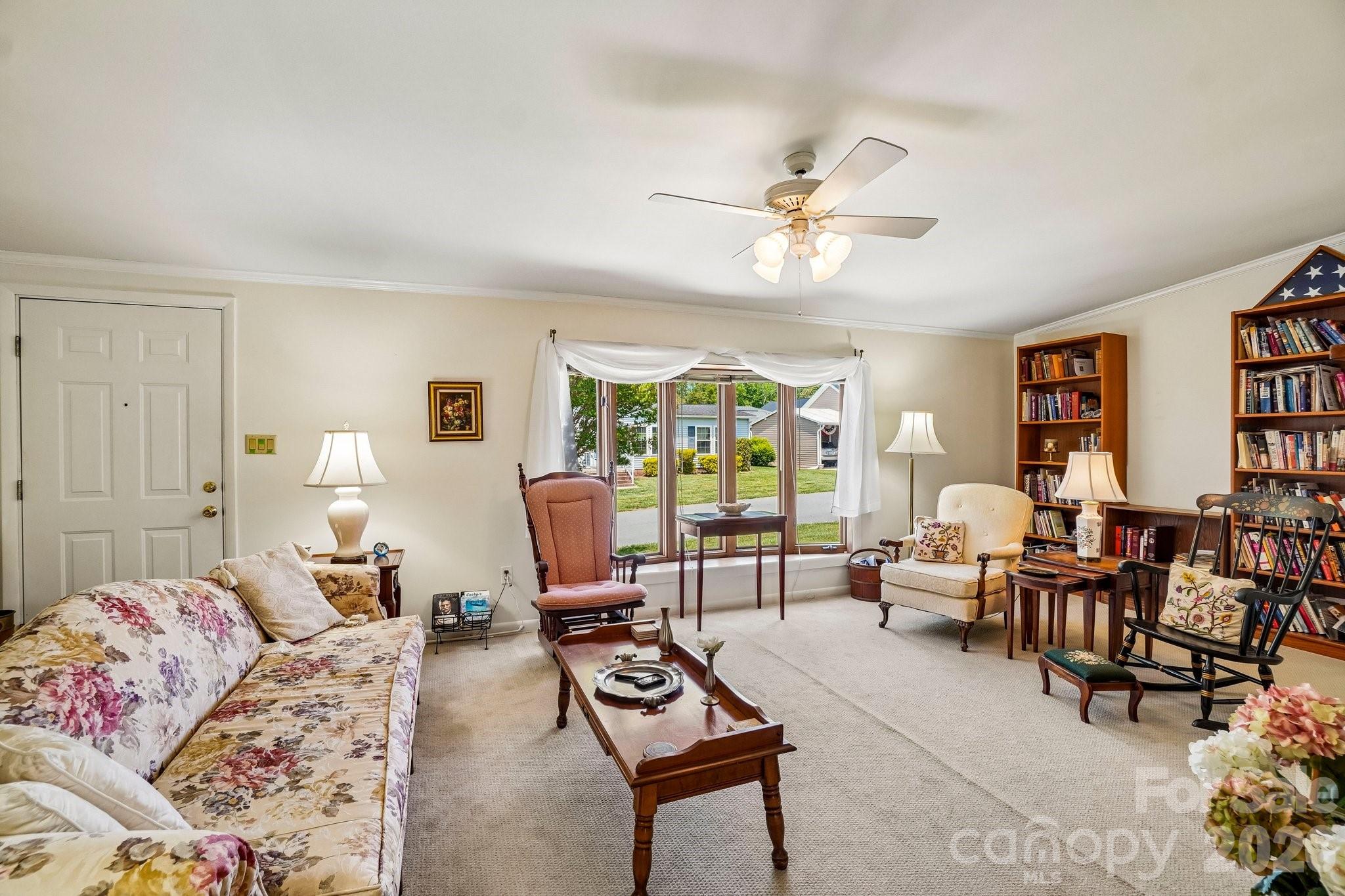 10 N June Lane — Hendersonville
