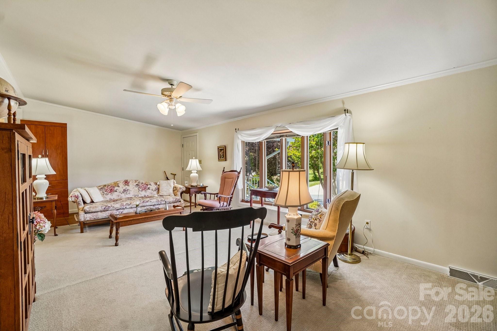 10 N June Lane — Hendersonville