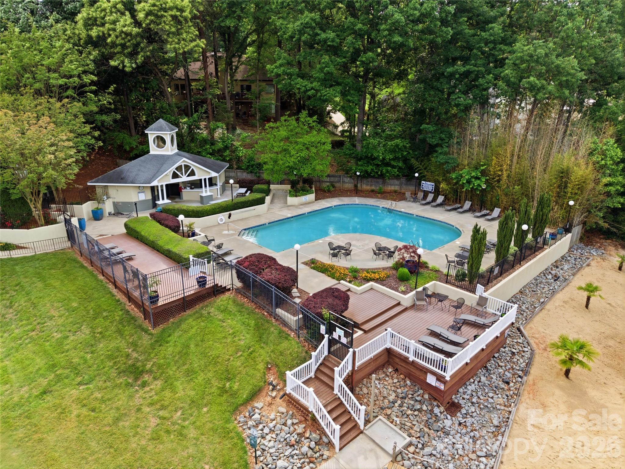 19823 Henderson Road #F — Cornelius