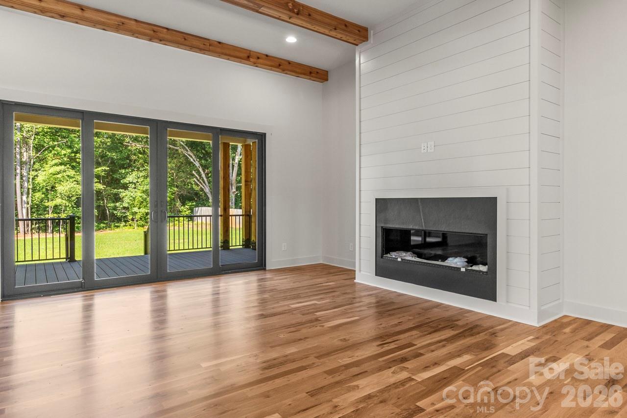 2373 Lee Lawing Road — Lincolnton