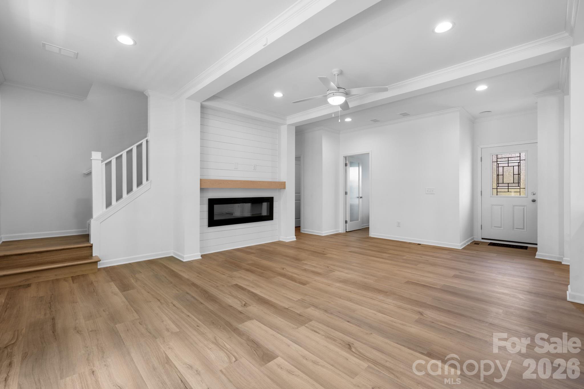 7006 Waterfront Place — Granite Falls