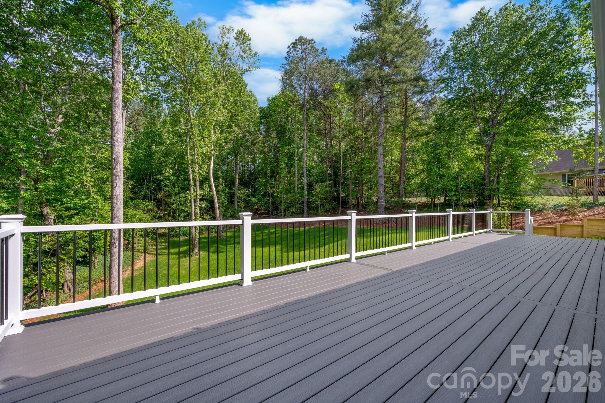 7006 Waterfront Place — Granite Falls