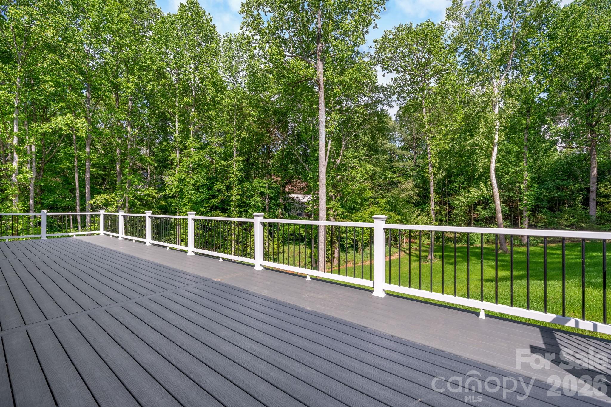 7006 Waterfront Place — Granite Falls