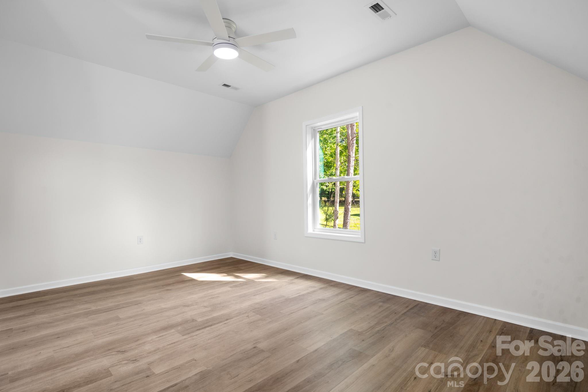 7006 Waterfront Place — Granite Falls