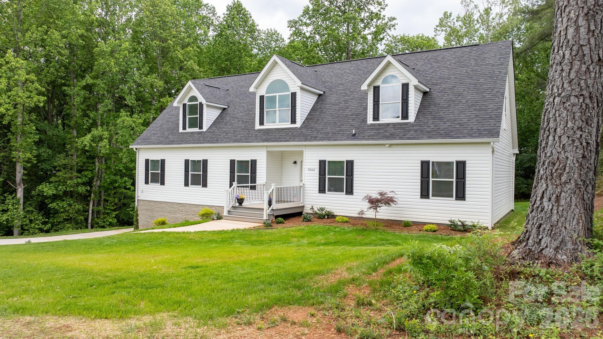 7006 Waterfront Place — Granite Falls