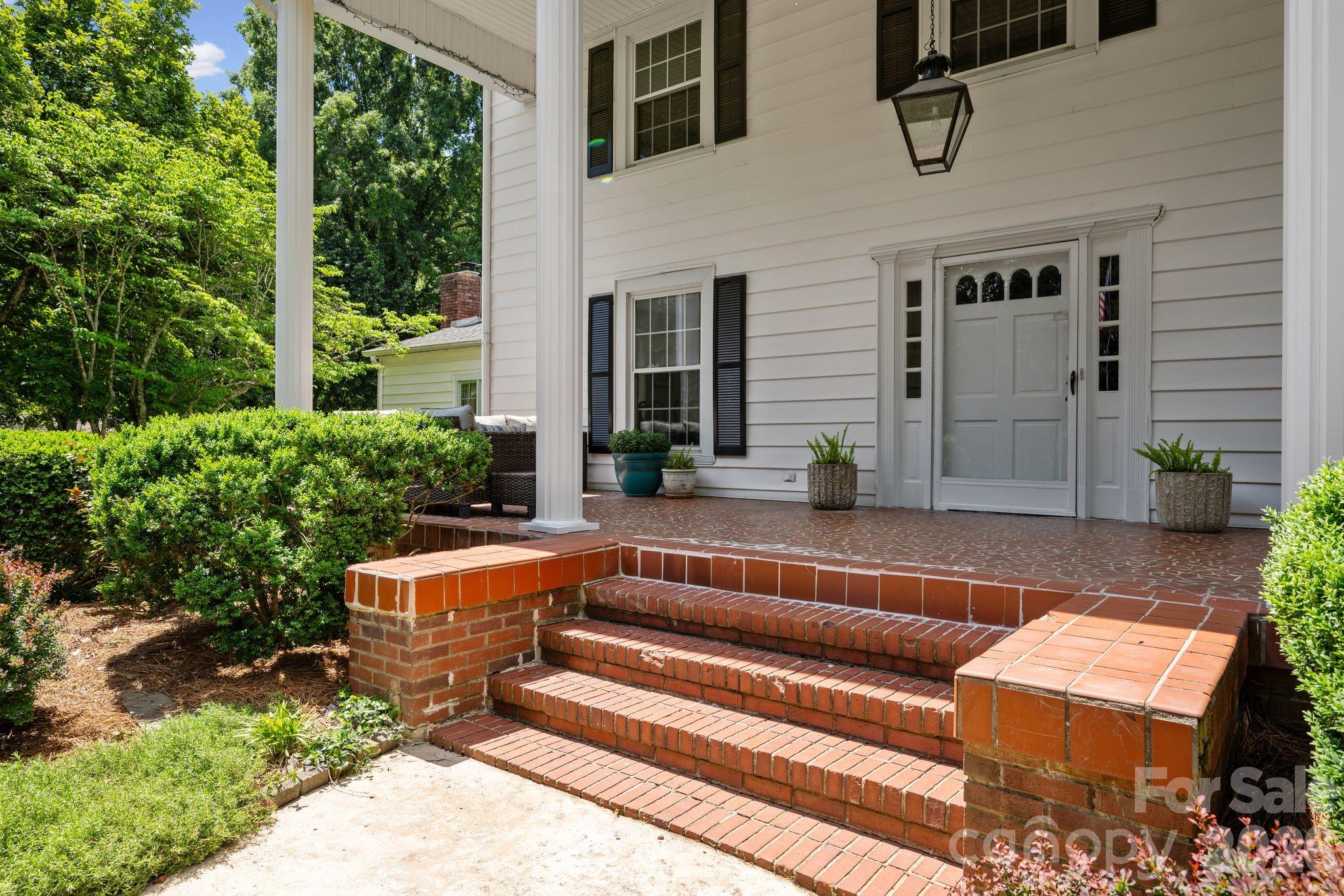 2403 E Innes Street — Salisbury