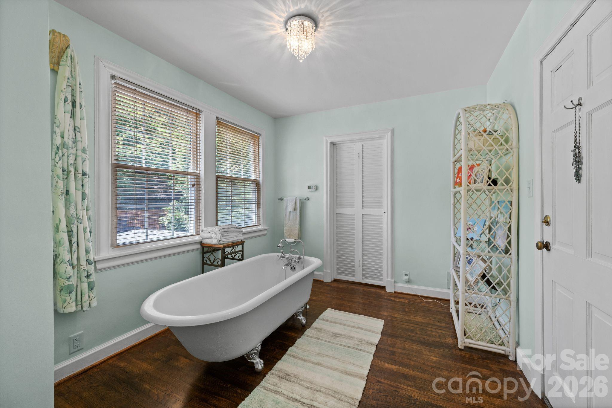 2403 E Innes Street — Salisbury
