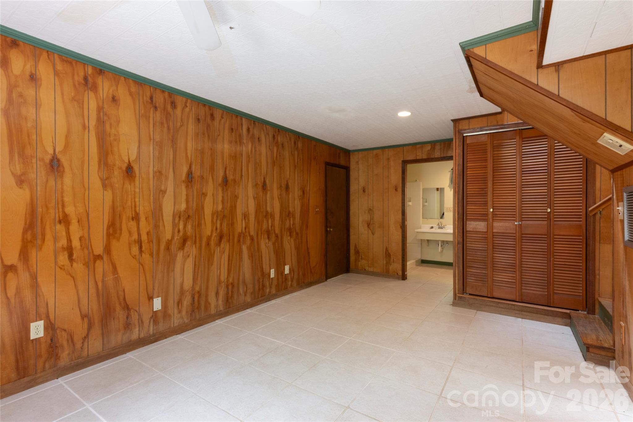 138 Stillwagon Lane — Cedar Mountain