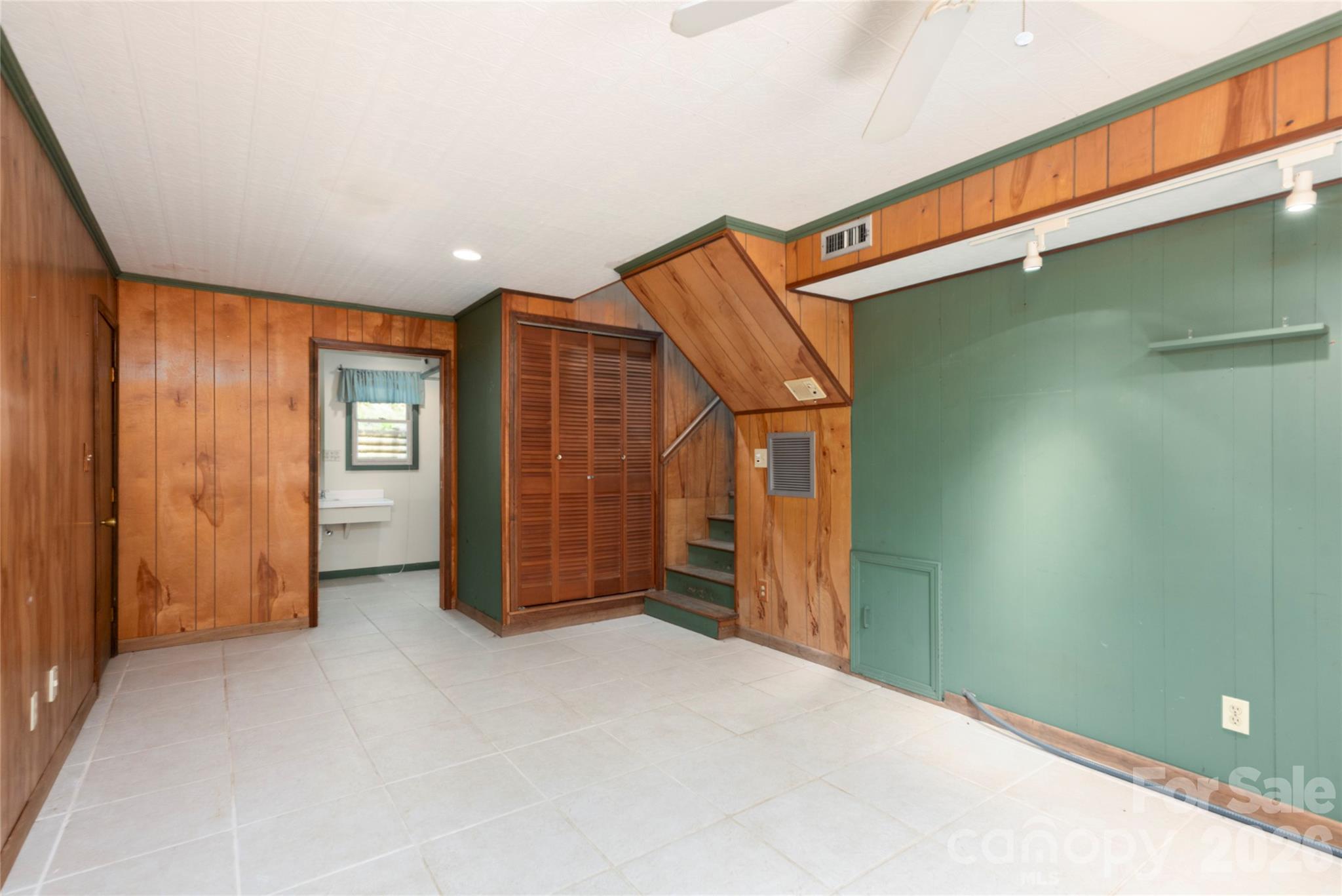 138 Stillwagon Lane — Cedar Mountain