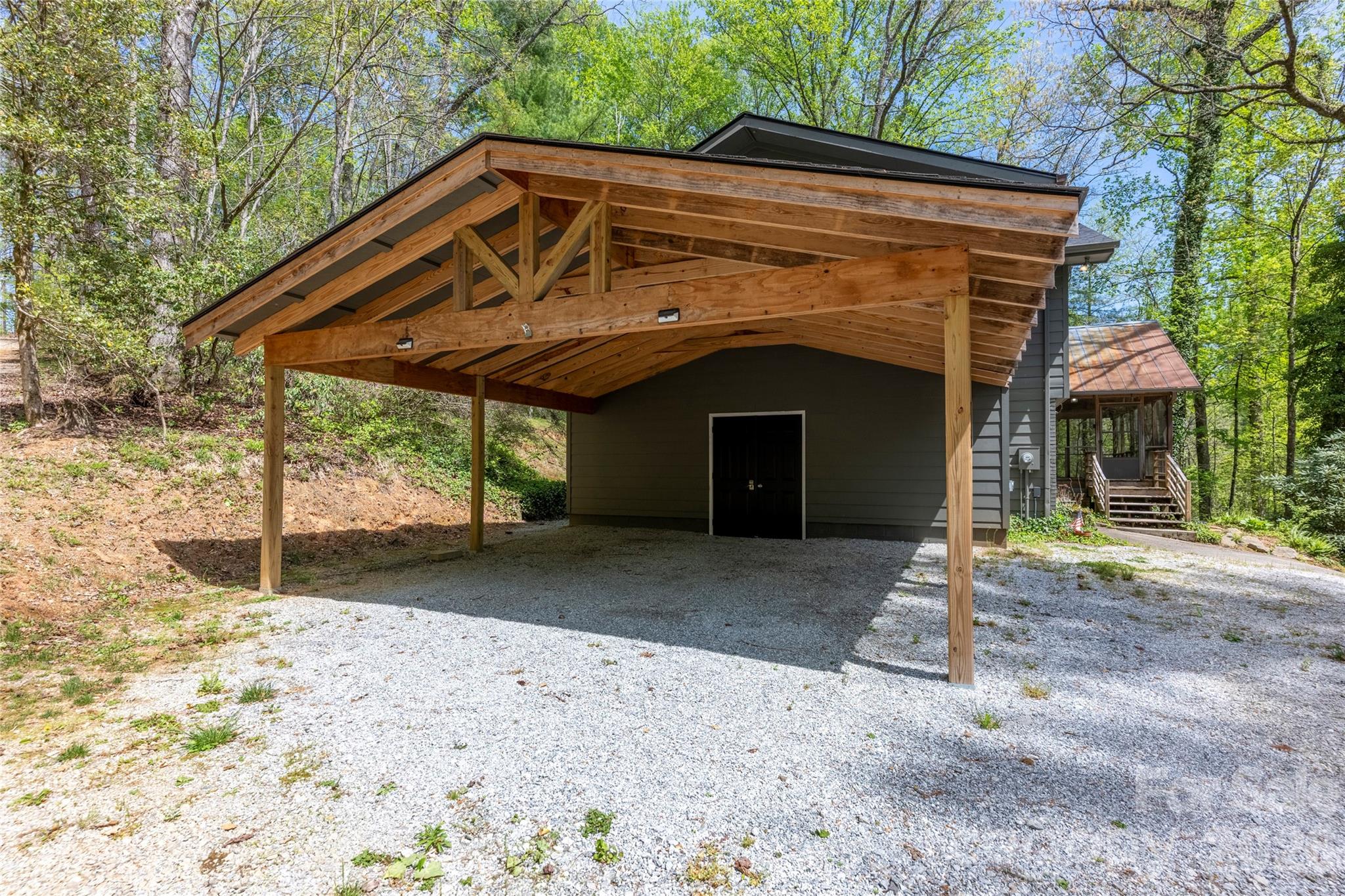 138 Stillwagon Lane — Cedar Mountain