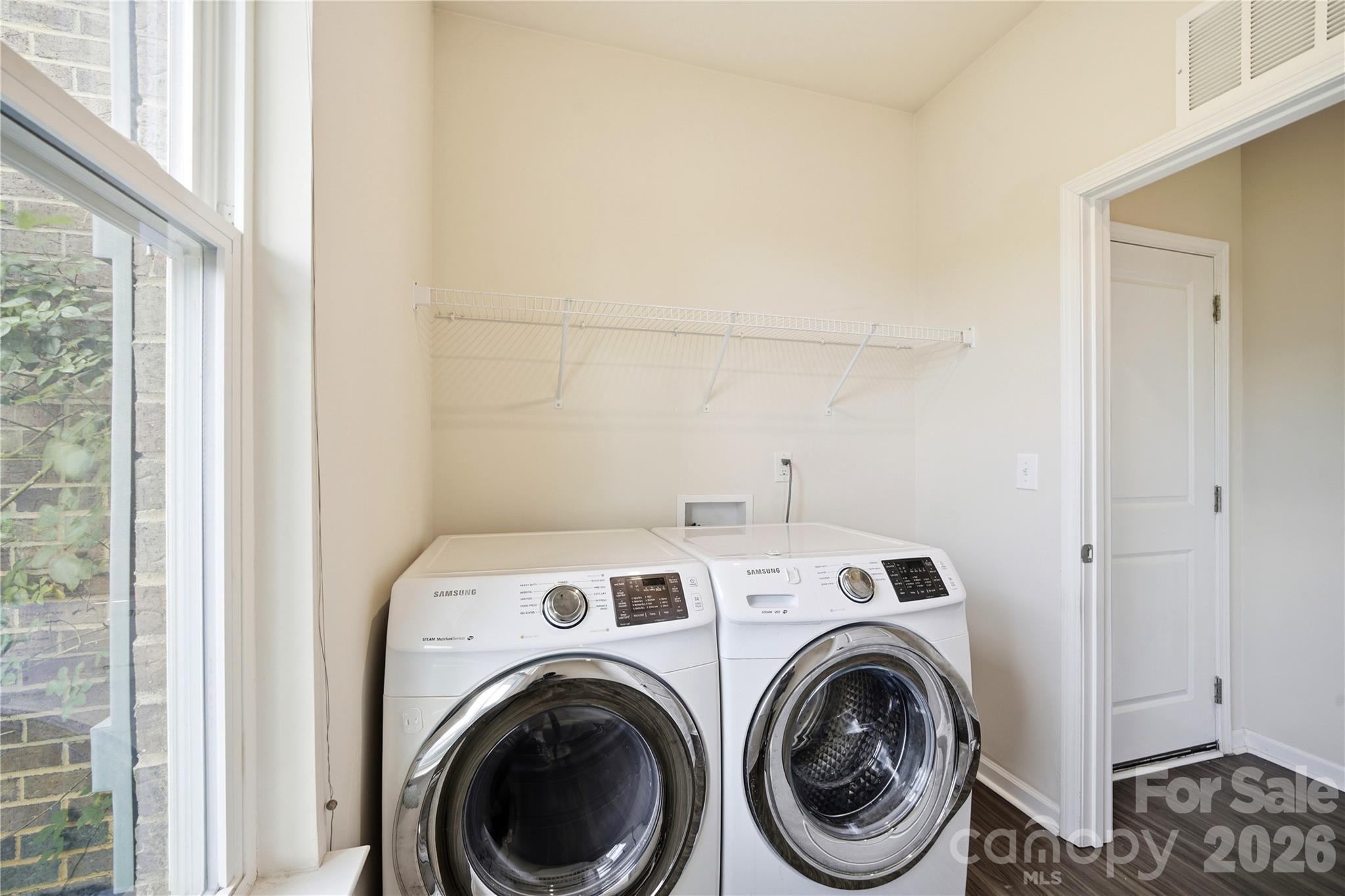 8759 Mullis Forest Court — Mint Hill
