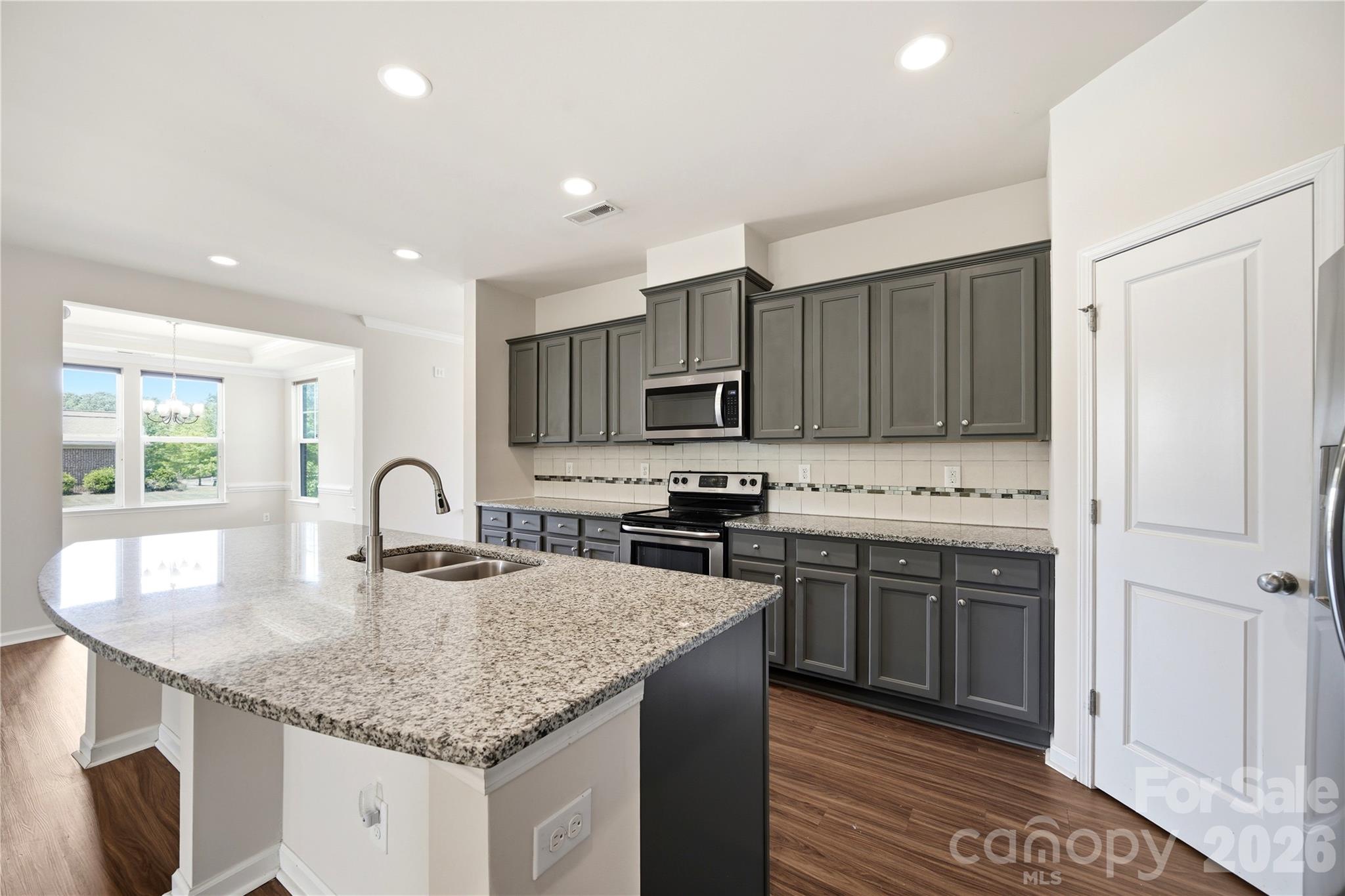 8759 Mullis Forest Court — Mint Hill
