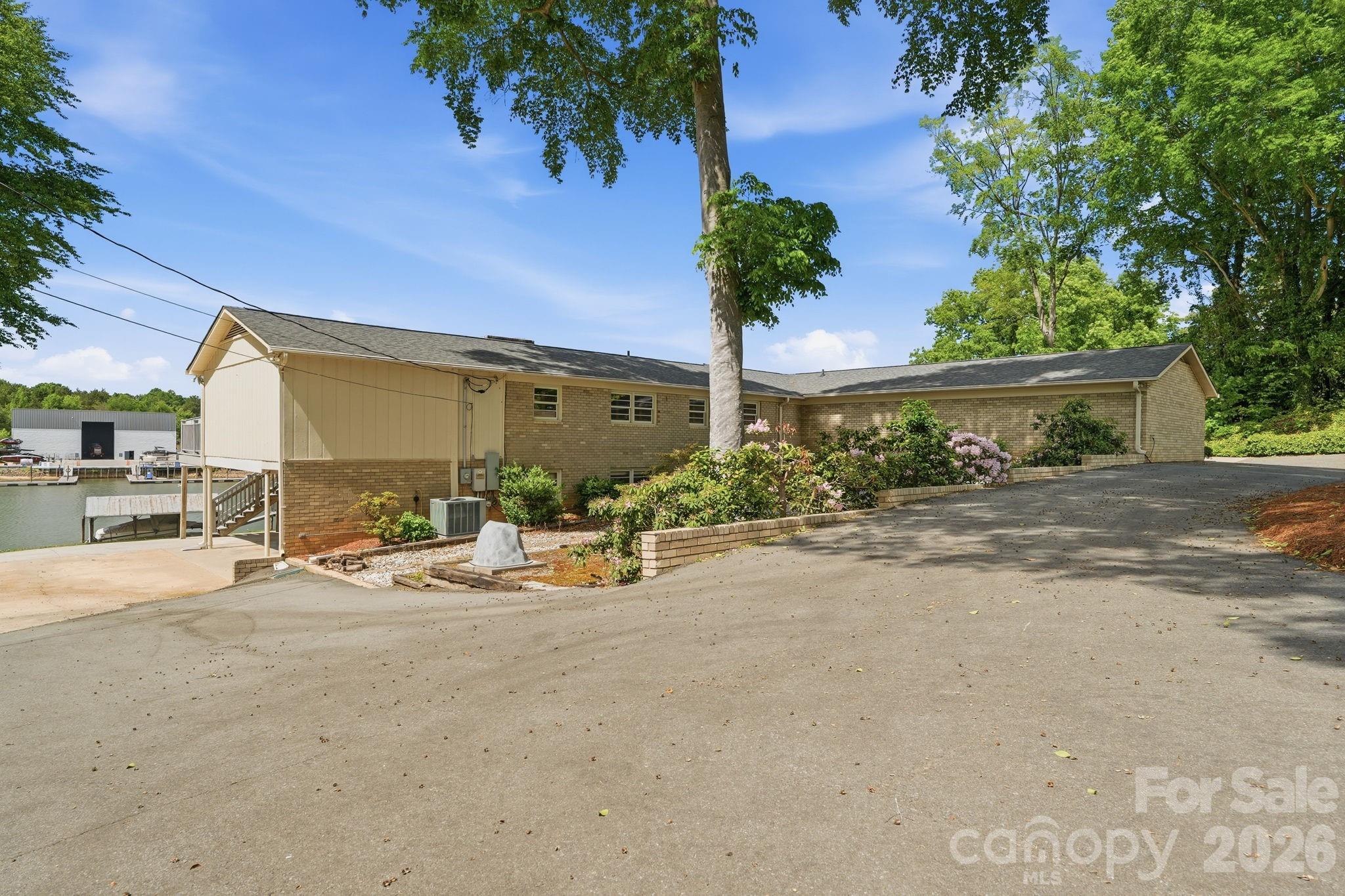 120 Shady Cove Road — Troutman