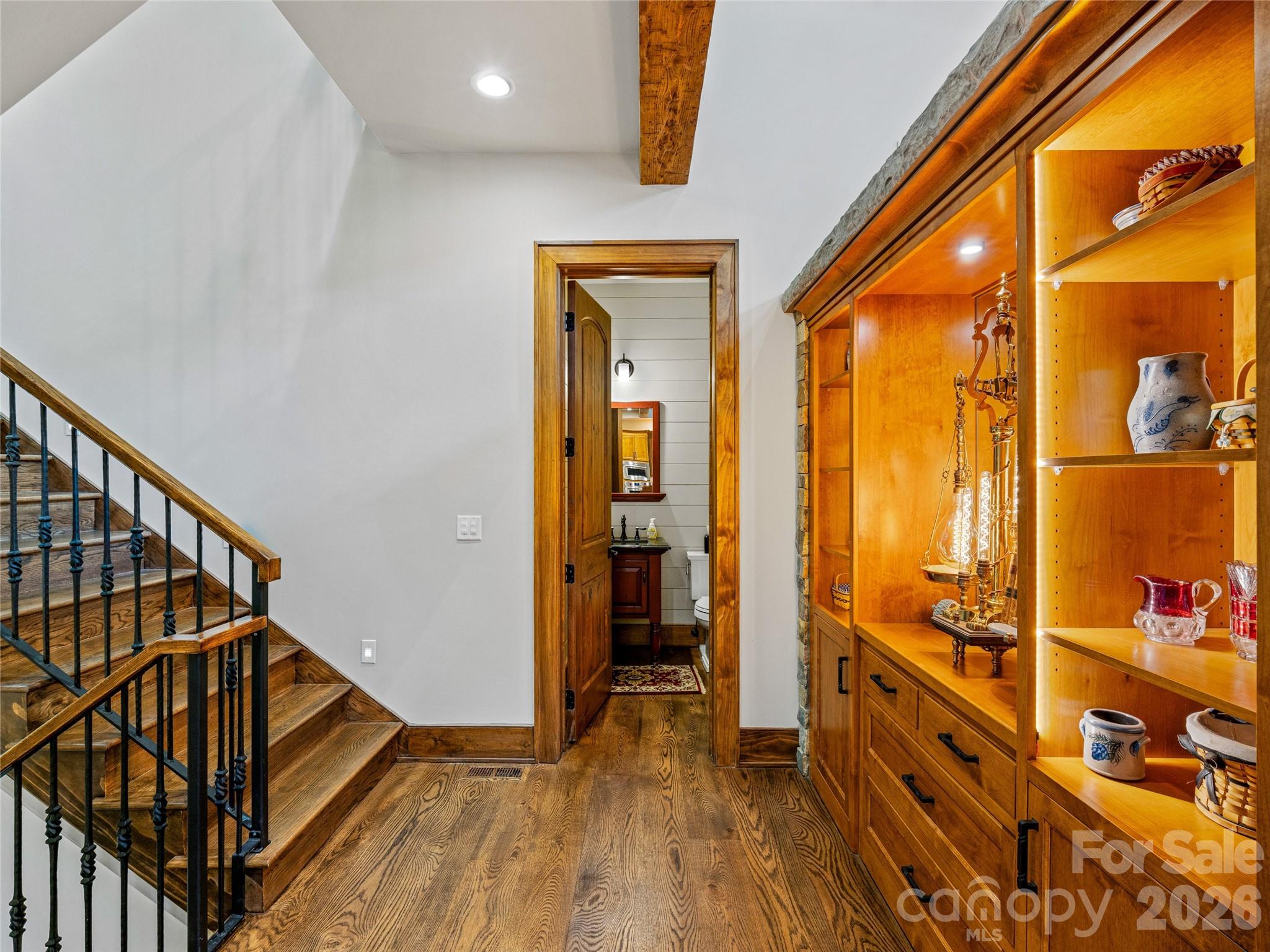 64 Bee Tree Way — Lake Toxaway