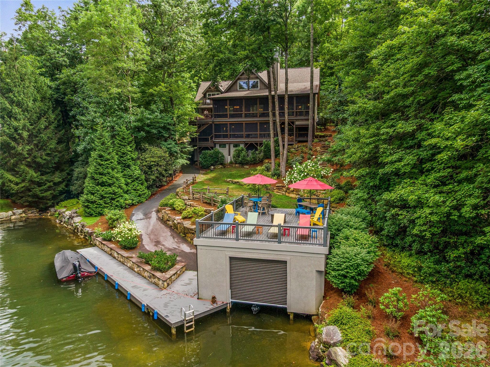 64 Bee Tree Way — Lake Toxaway