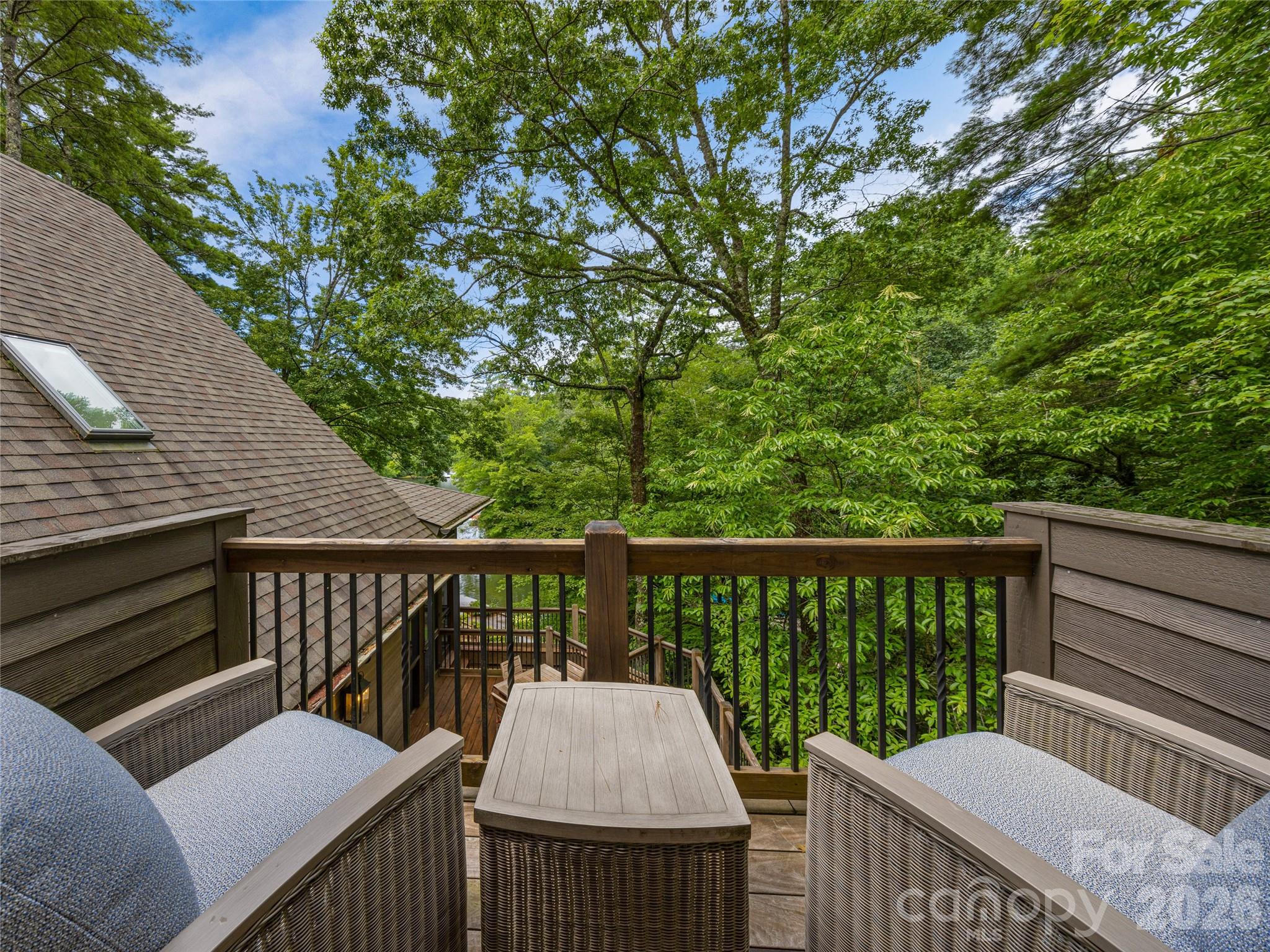 64 Bee Tree Way — Lake Toxaway