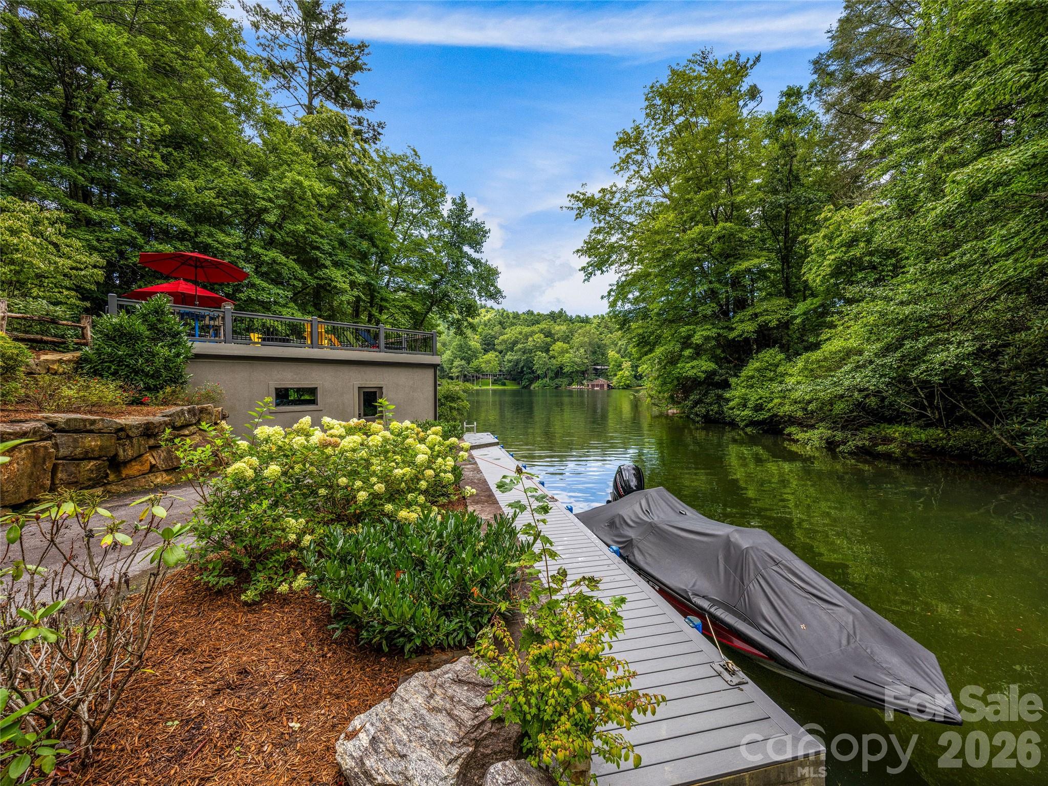 64 Bee Tree Way — Lake Toxaway