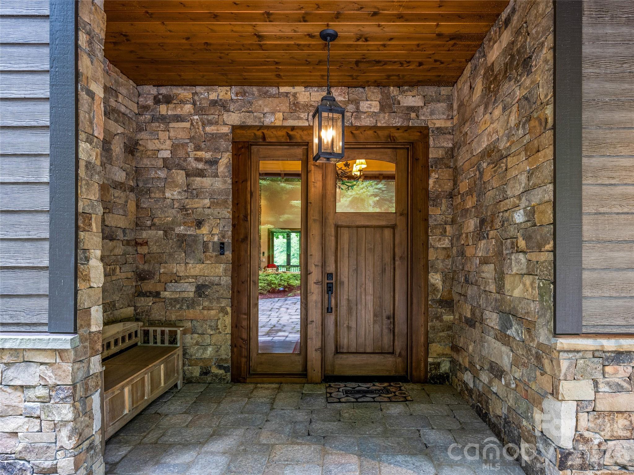 64 Bee Tree Way — Lake Toxaway