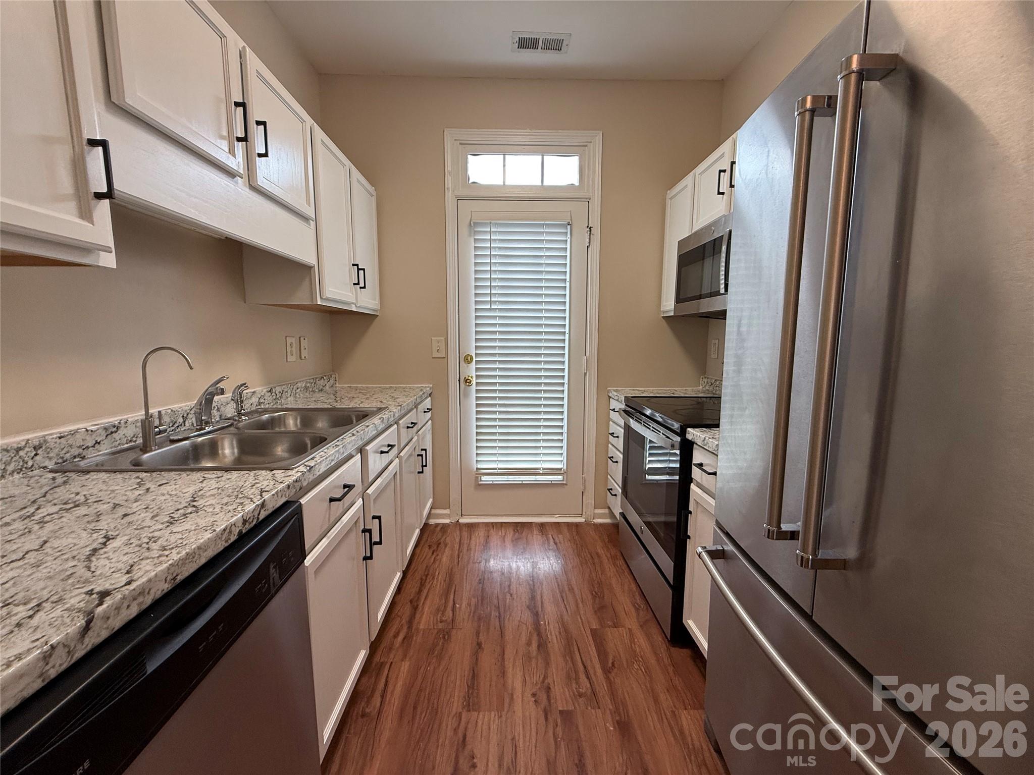 8134 Kings Creek Drive — Charlotte