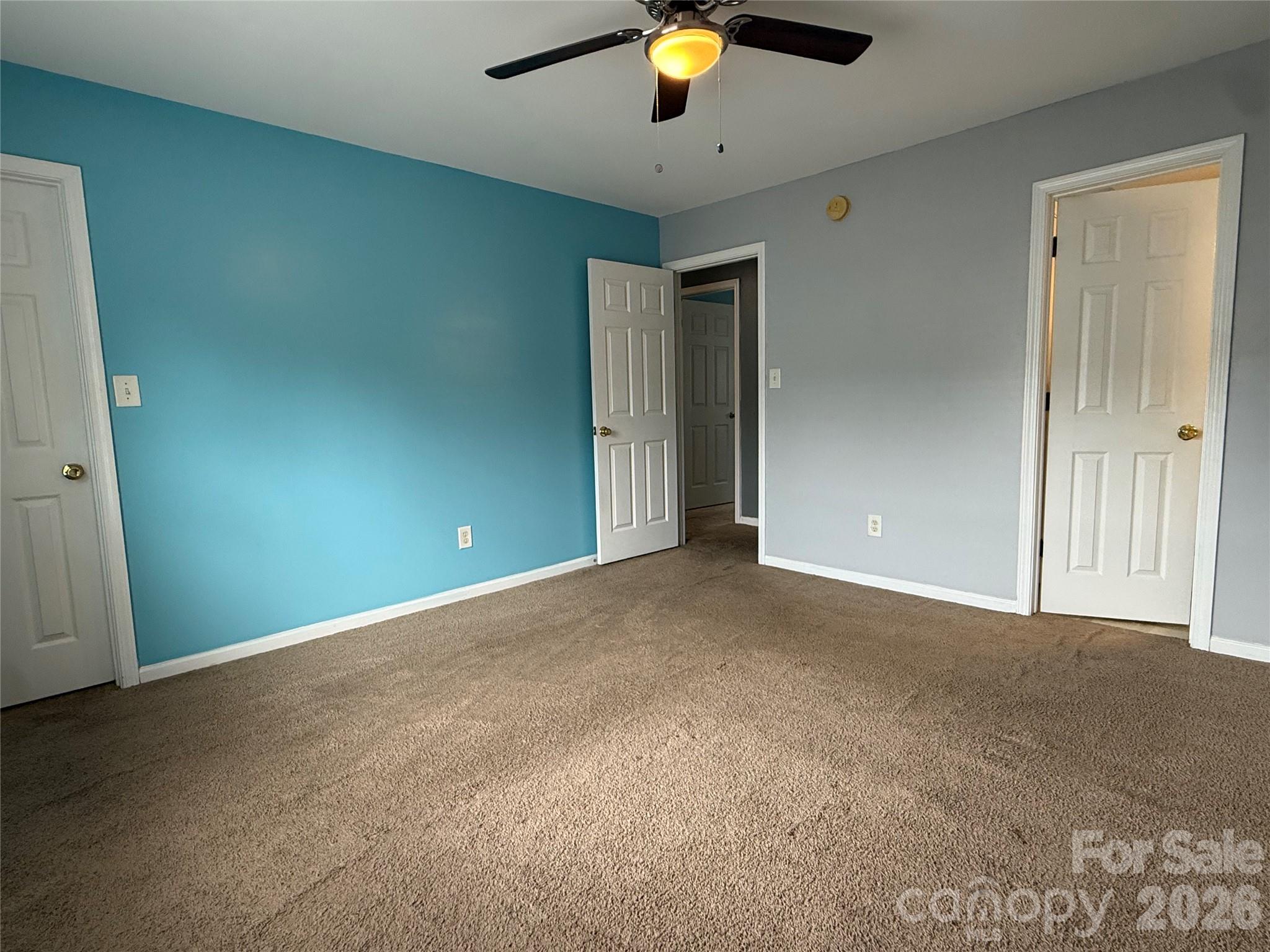 8134 Kings Creek Drive — Charlotte