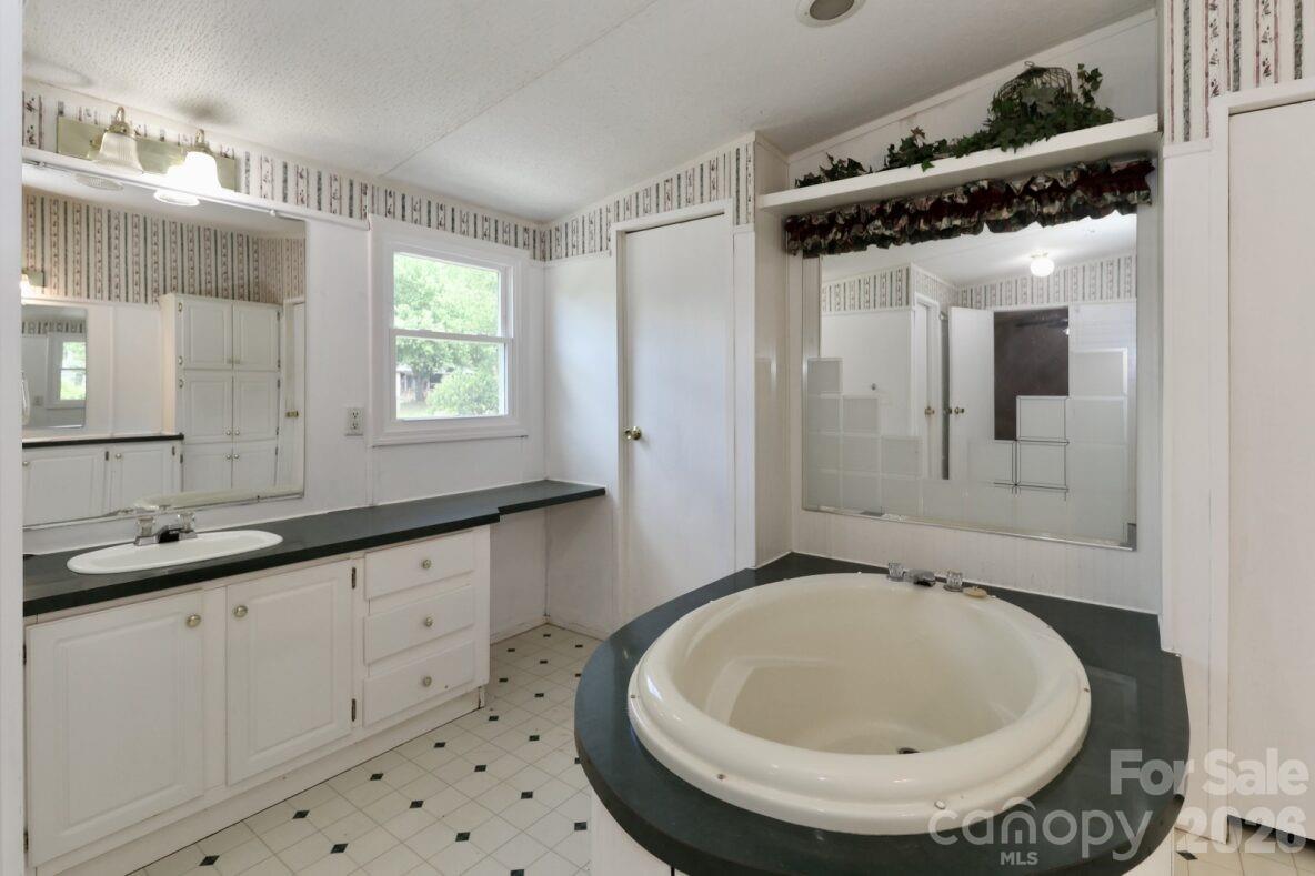 121 Fair Wind Lane — Statesville