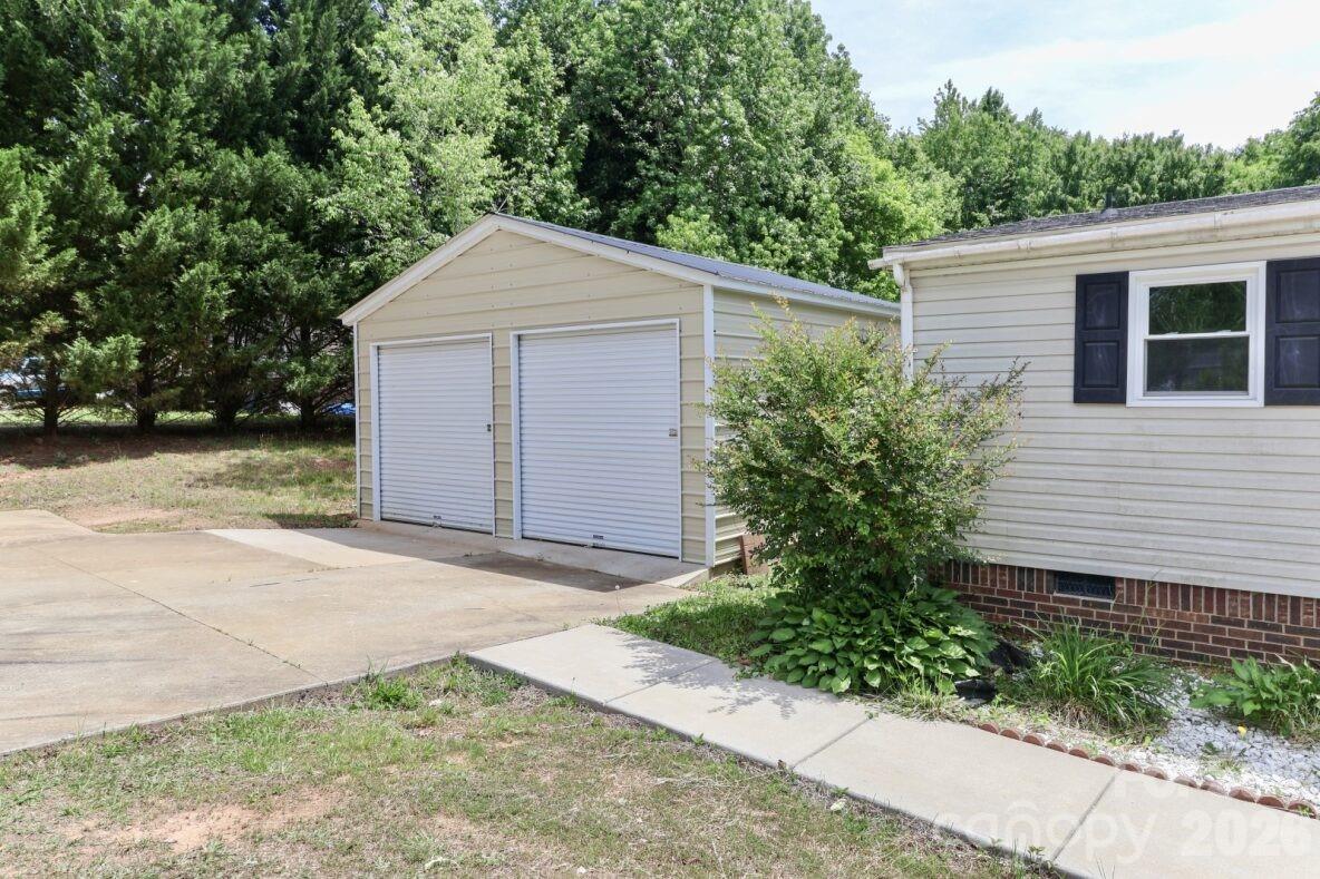 121 Fair Wind Lane — Statesville
