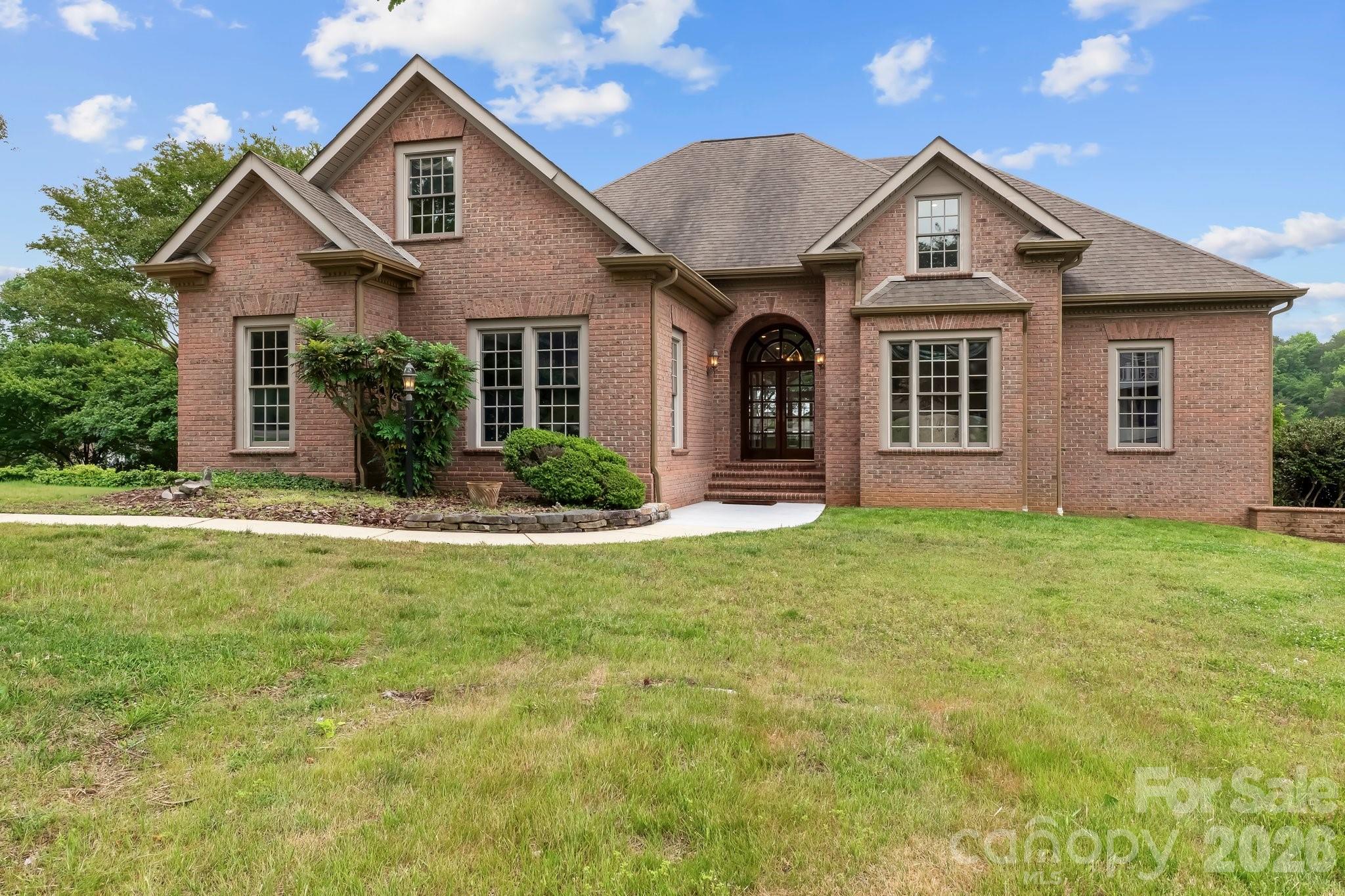 221 Windemere Isle Road — Statesville