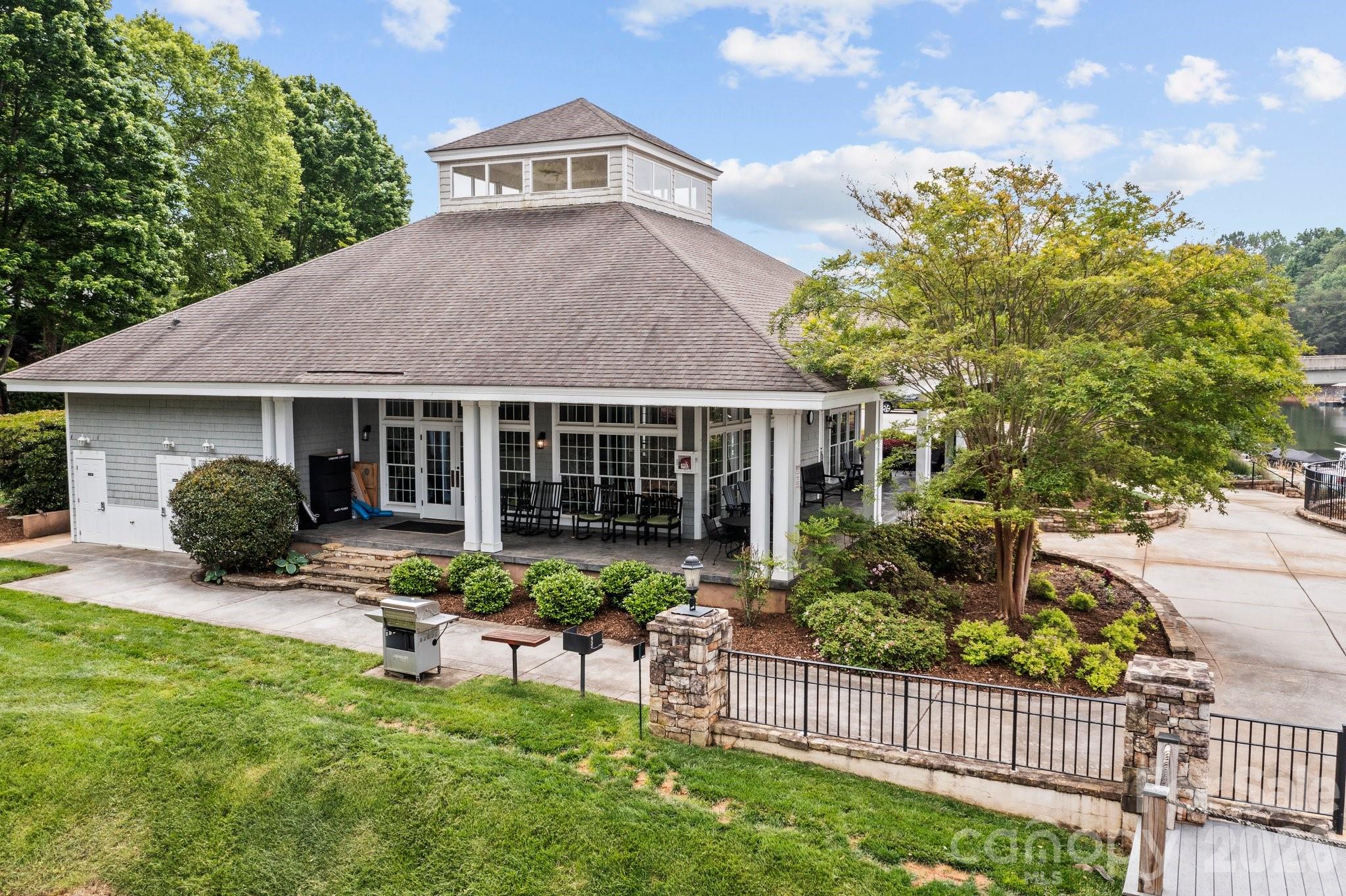 221 Windemere Isle Road — Statesville