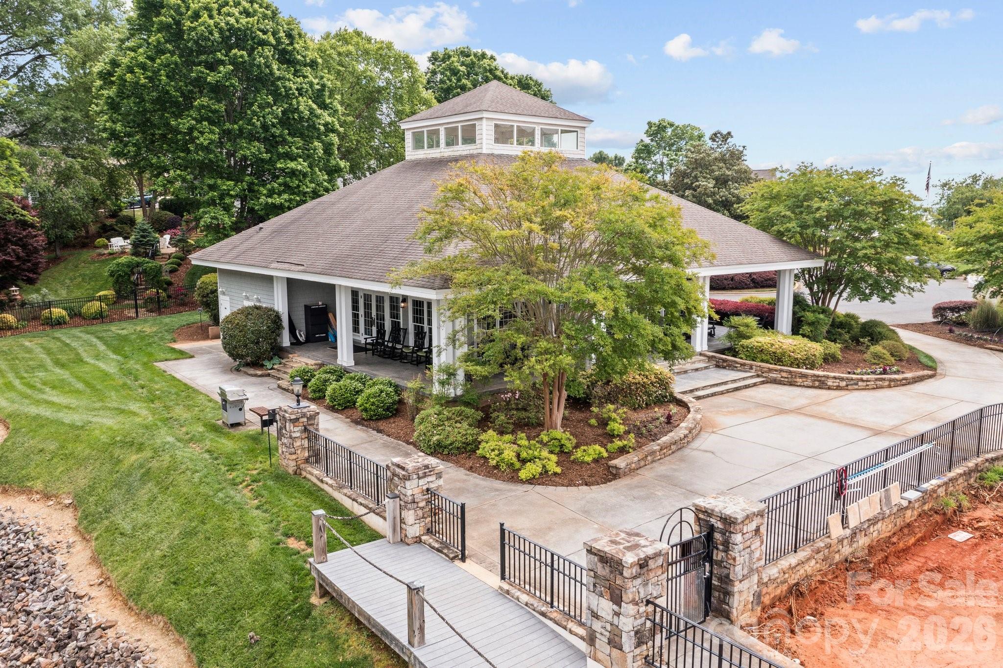 221 Windemere Isle Road — Statesville