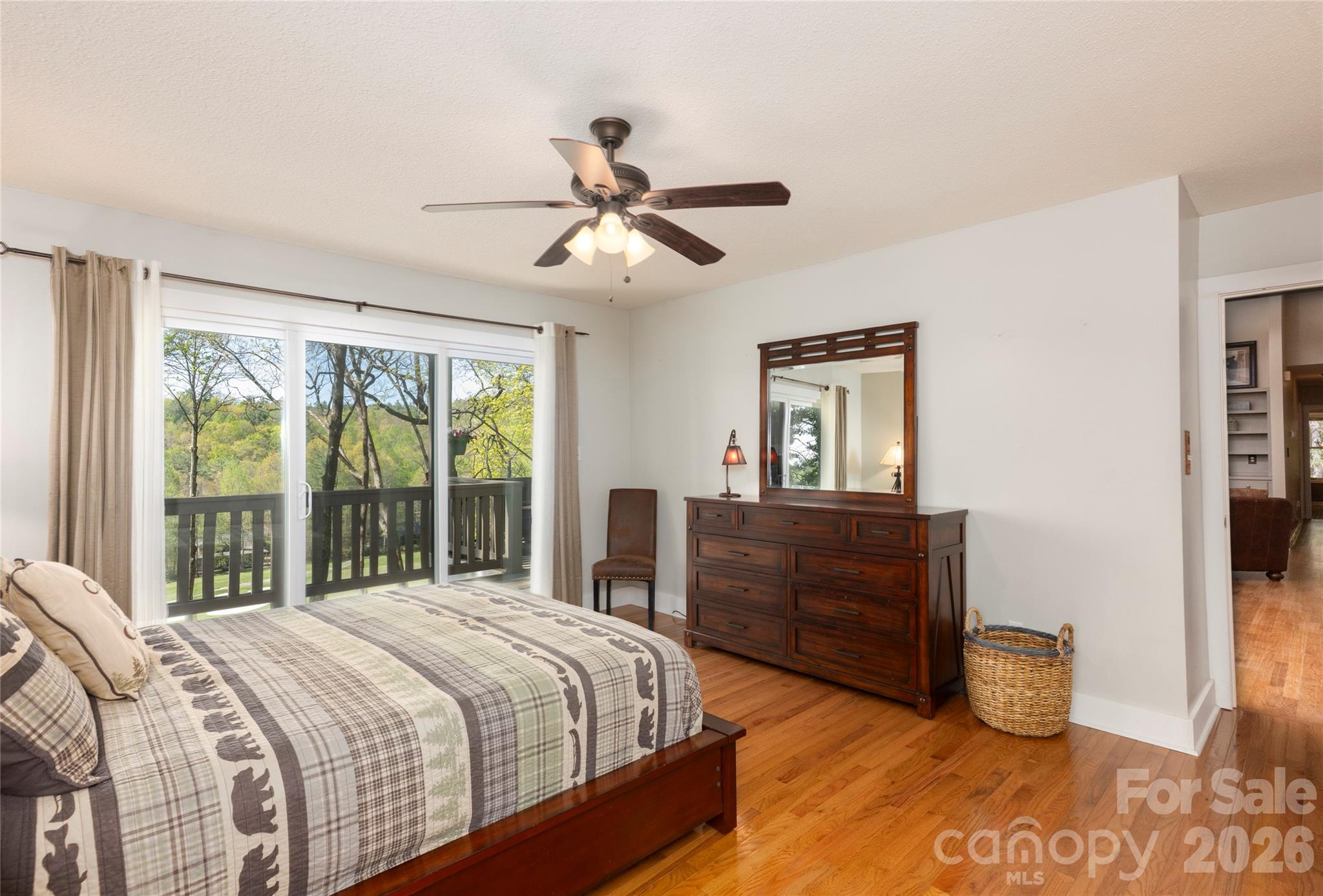 516 Cherokee Trace — Lake Toxaway