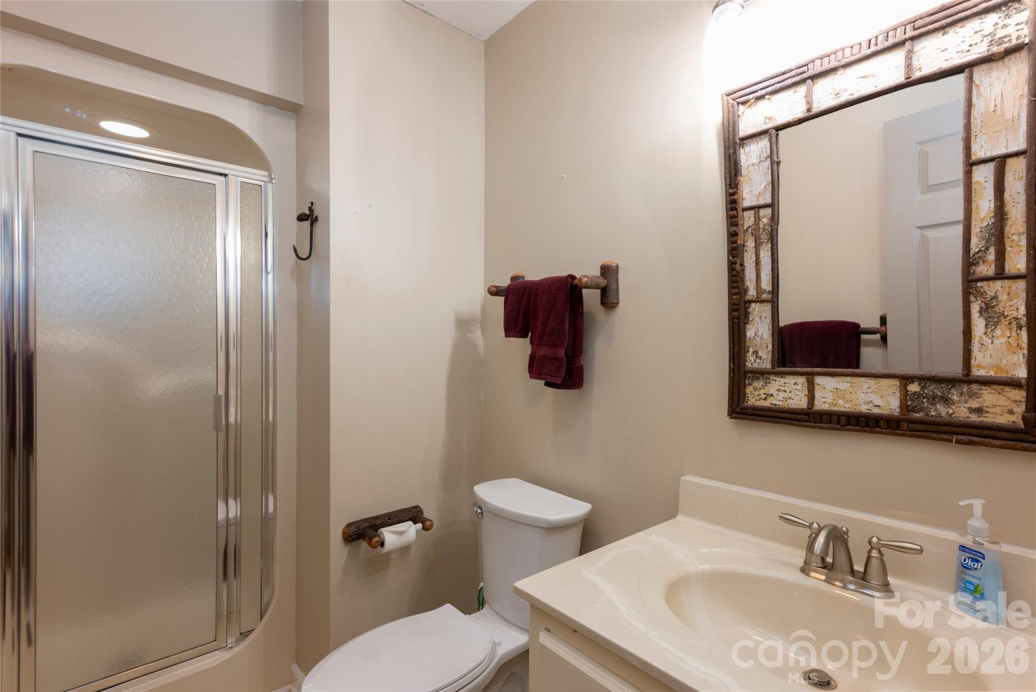 516 Cherokee Trace — Lake Toxaway