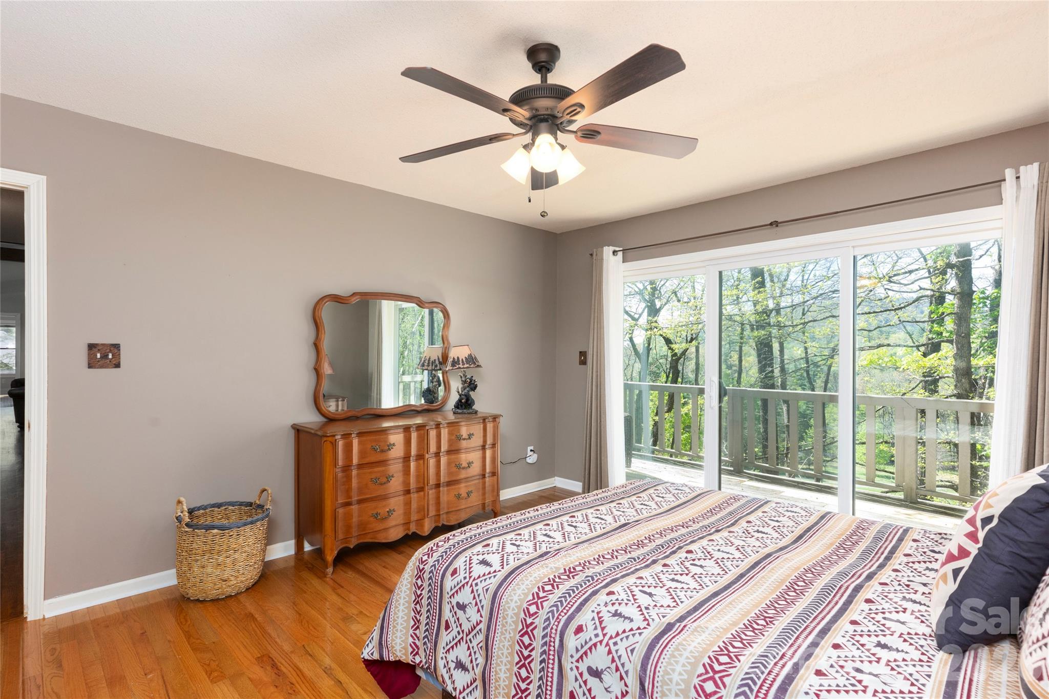 516 Cherokee Trace — Lake Toxaway