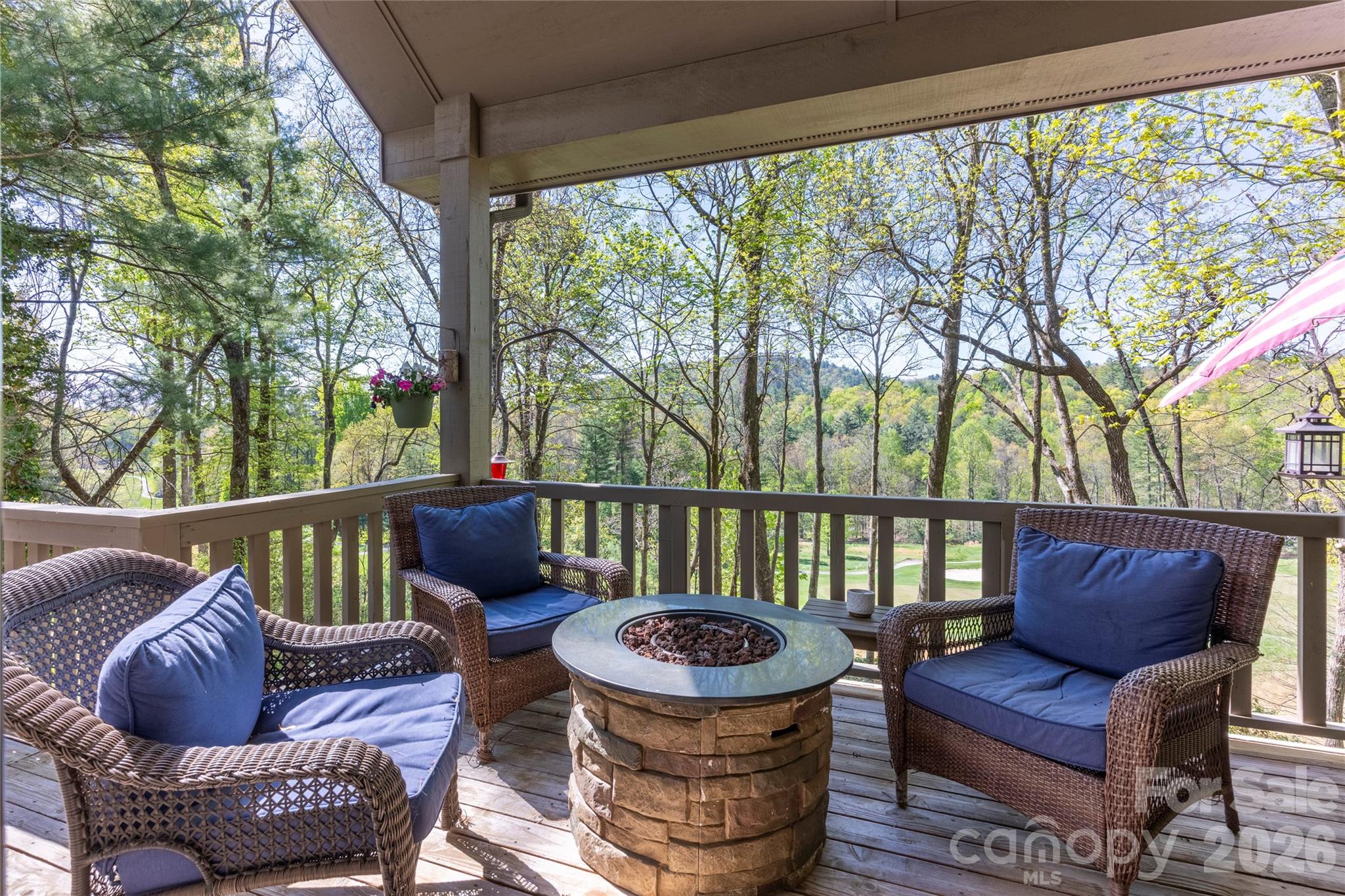 516 Cherokee Trace — Lake Toxaway