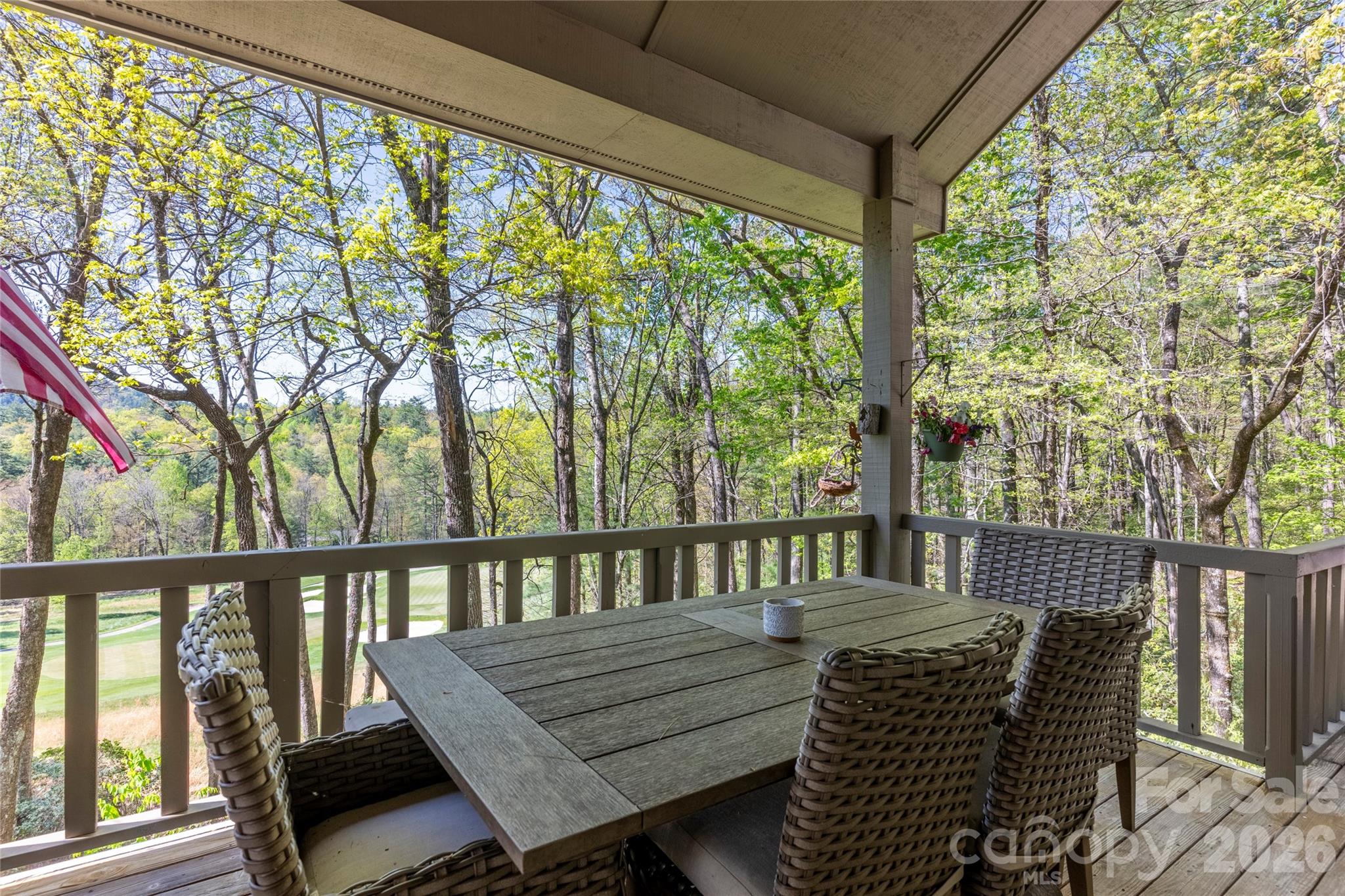 516 Cherokee Trace — Lake Toxaway