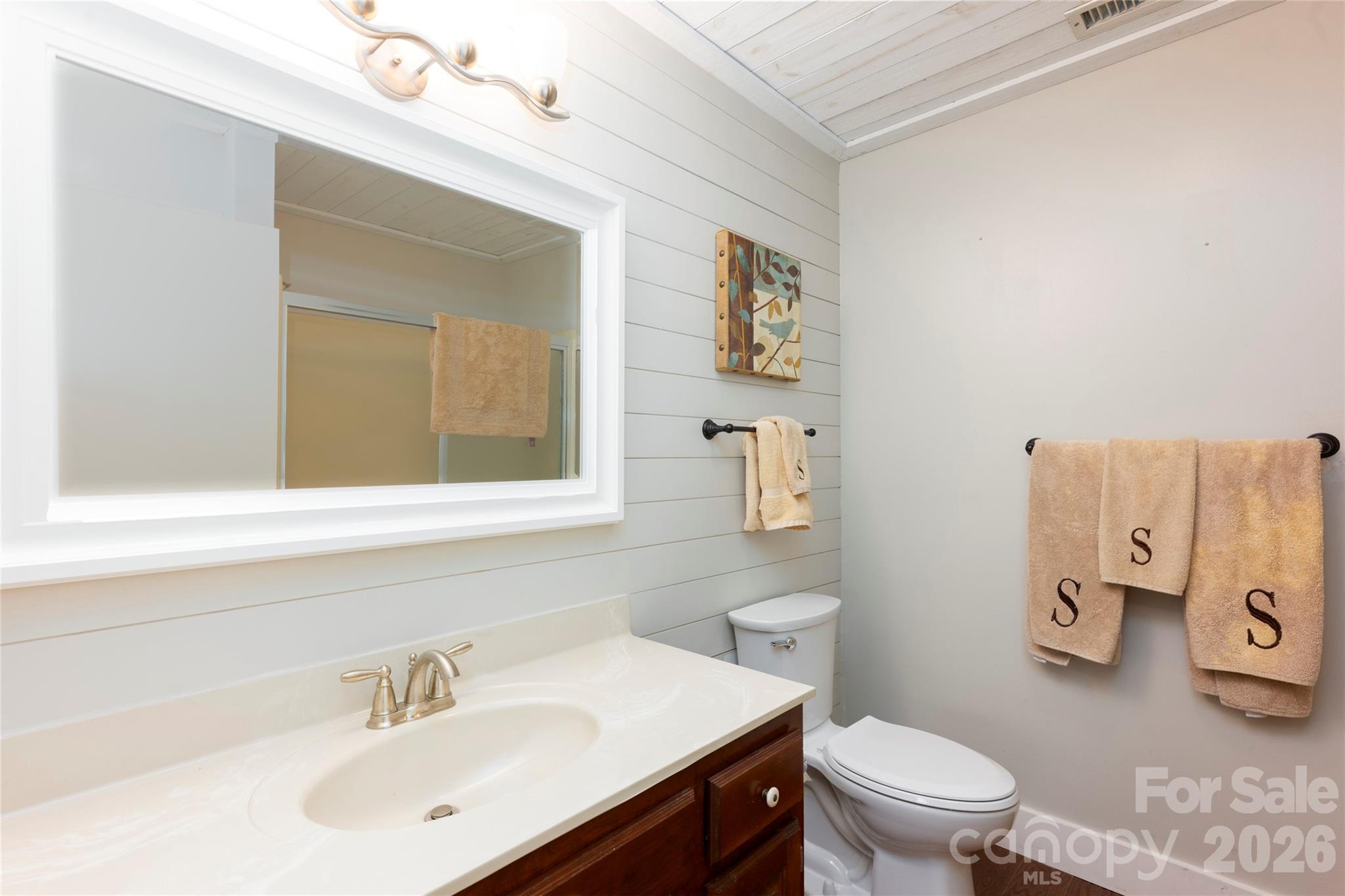 516 Cherokee Trace — Lake Toxaway