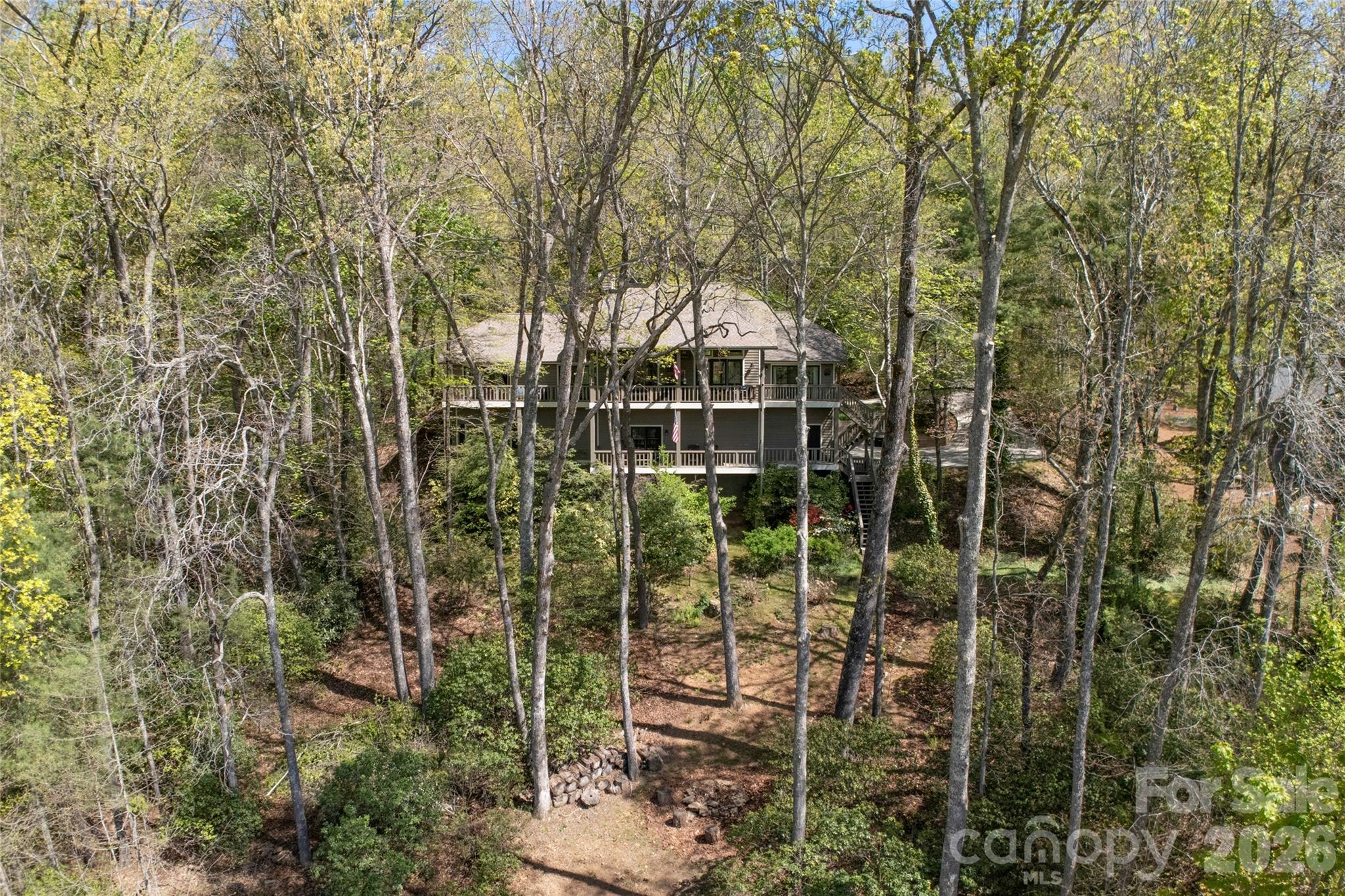 516 Cherokee Trace — Lake Toxaway