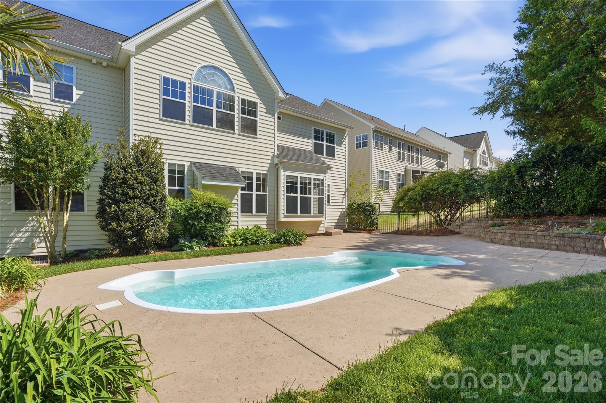 7816 Whisperingwood Drive — Harrisburg