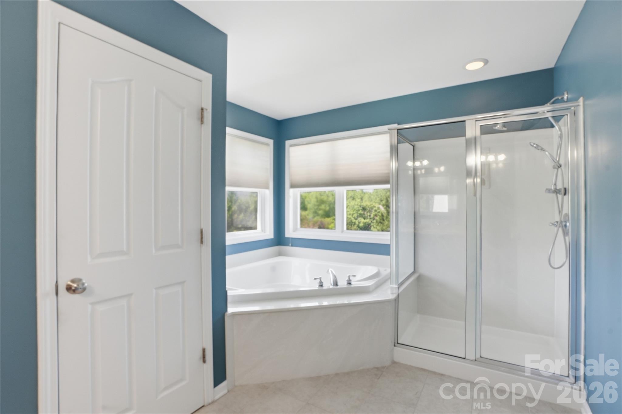 7816 Whisperingwood Drive — Harrisburg