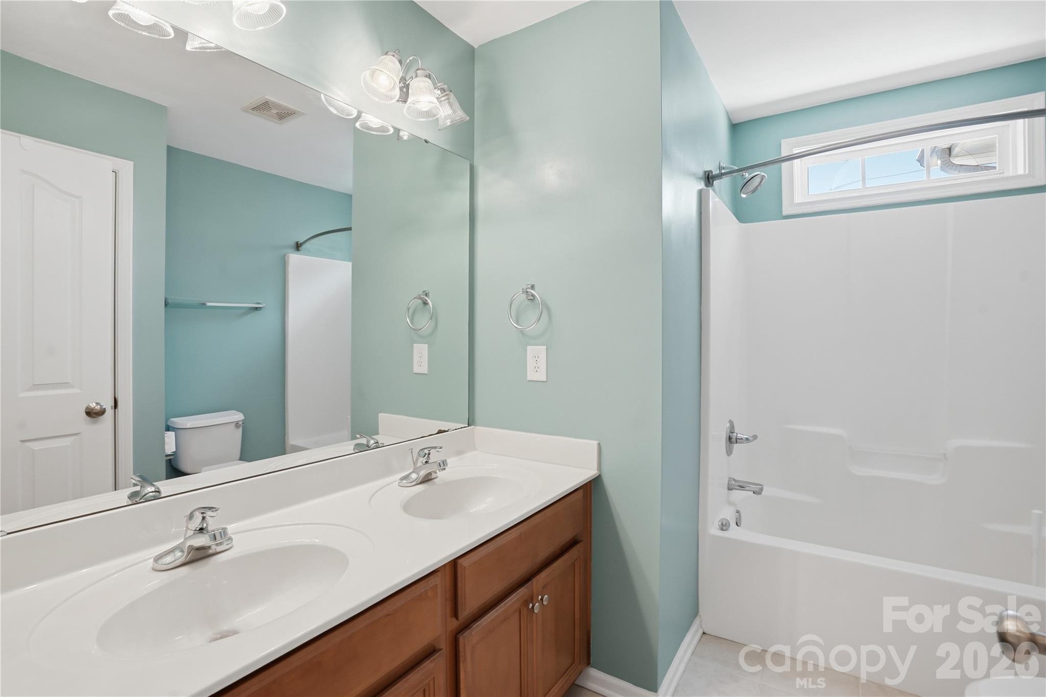 7816 Whisperingwood Drive — Harrisburg
