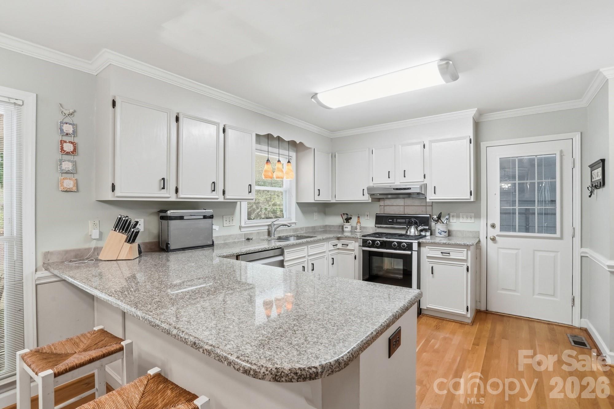 269 Charter Oak Court — Mooresville