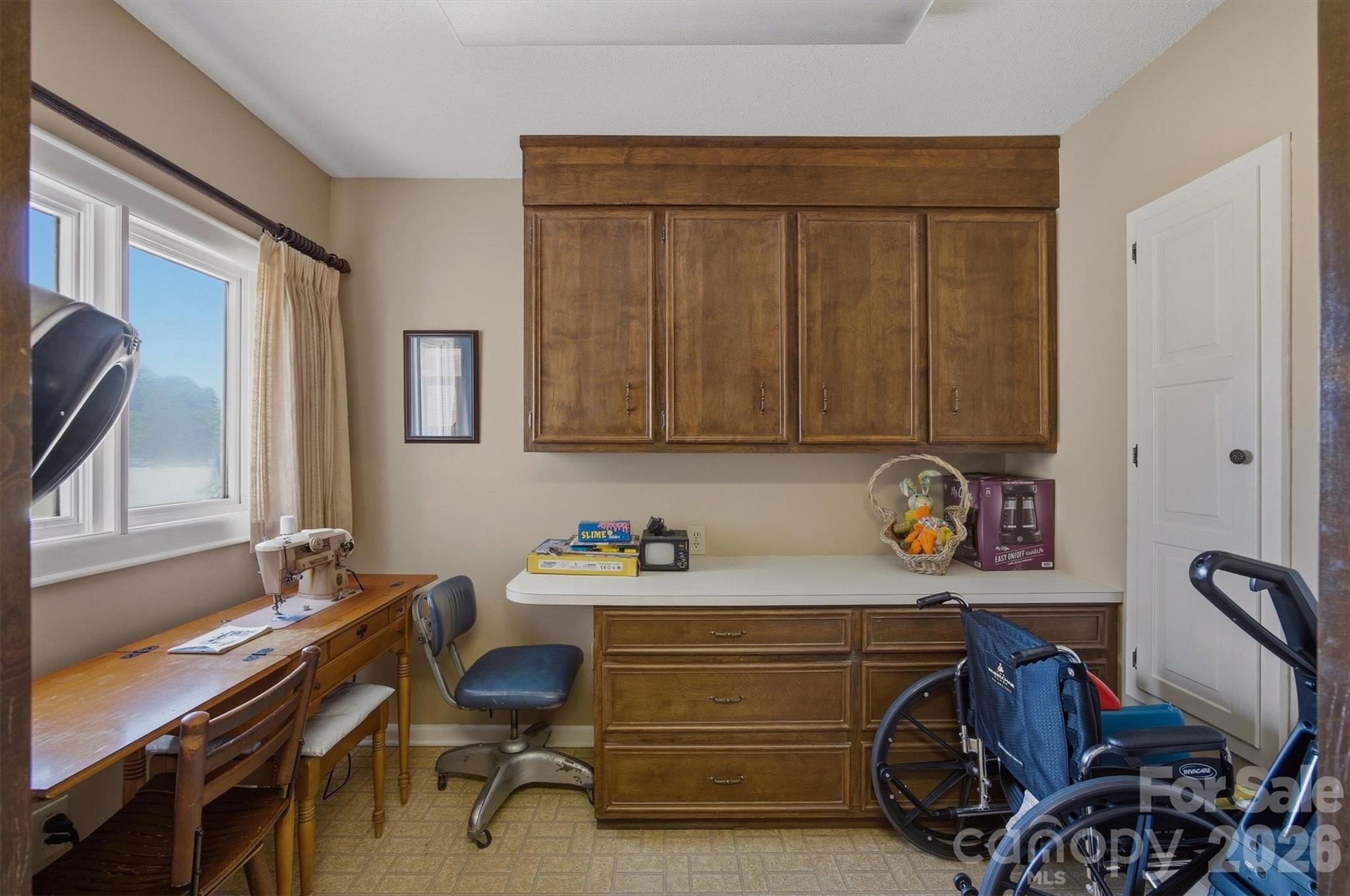 2718 Arden Drive — Lenoir