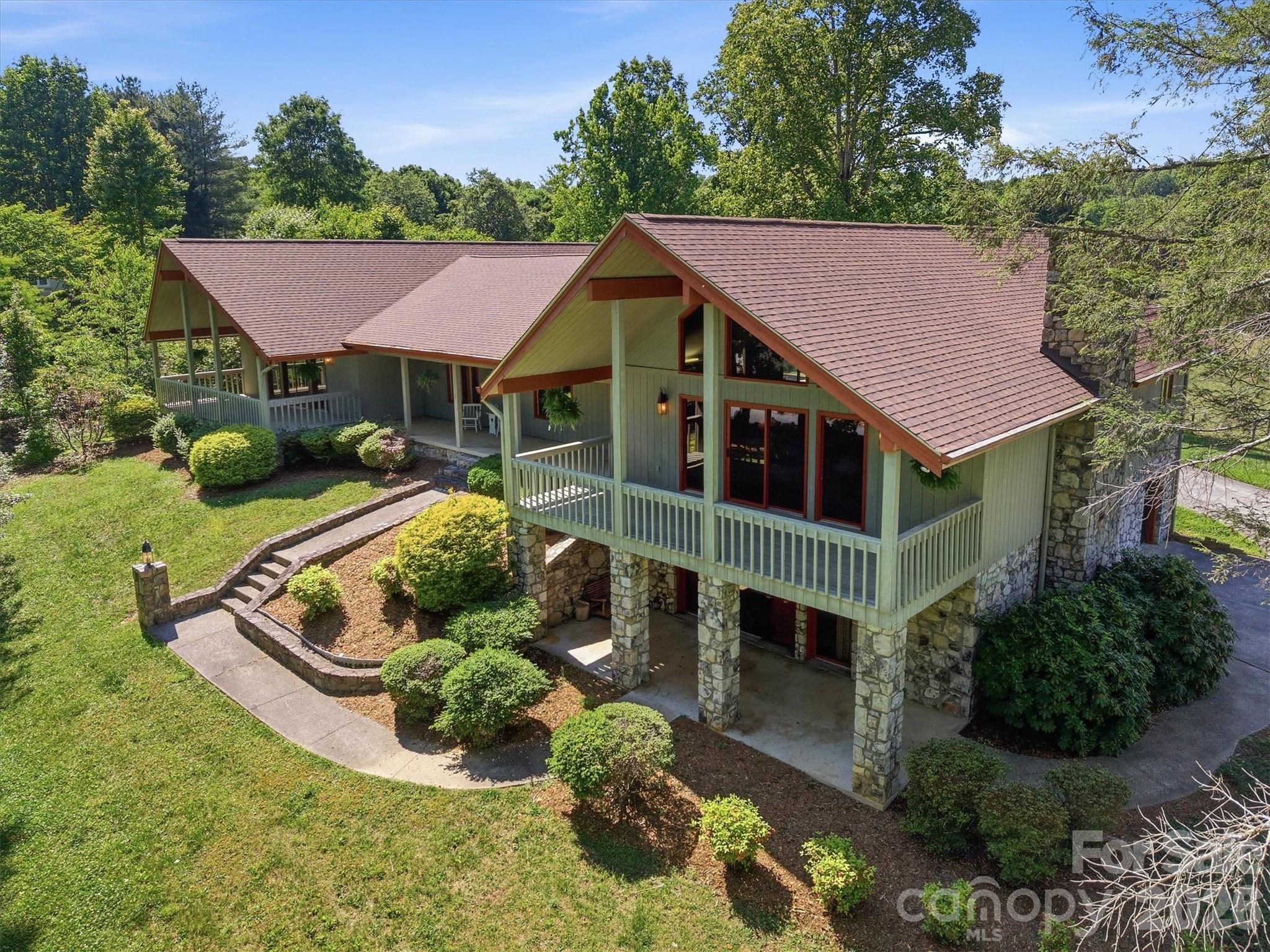 2718 Arden Drive — Lenoir